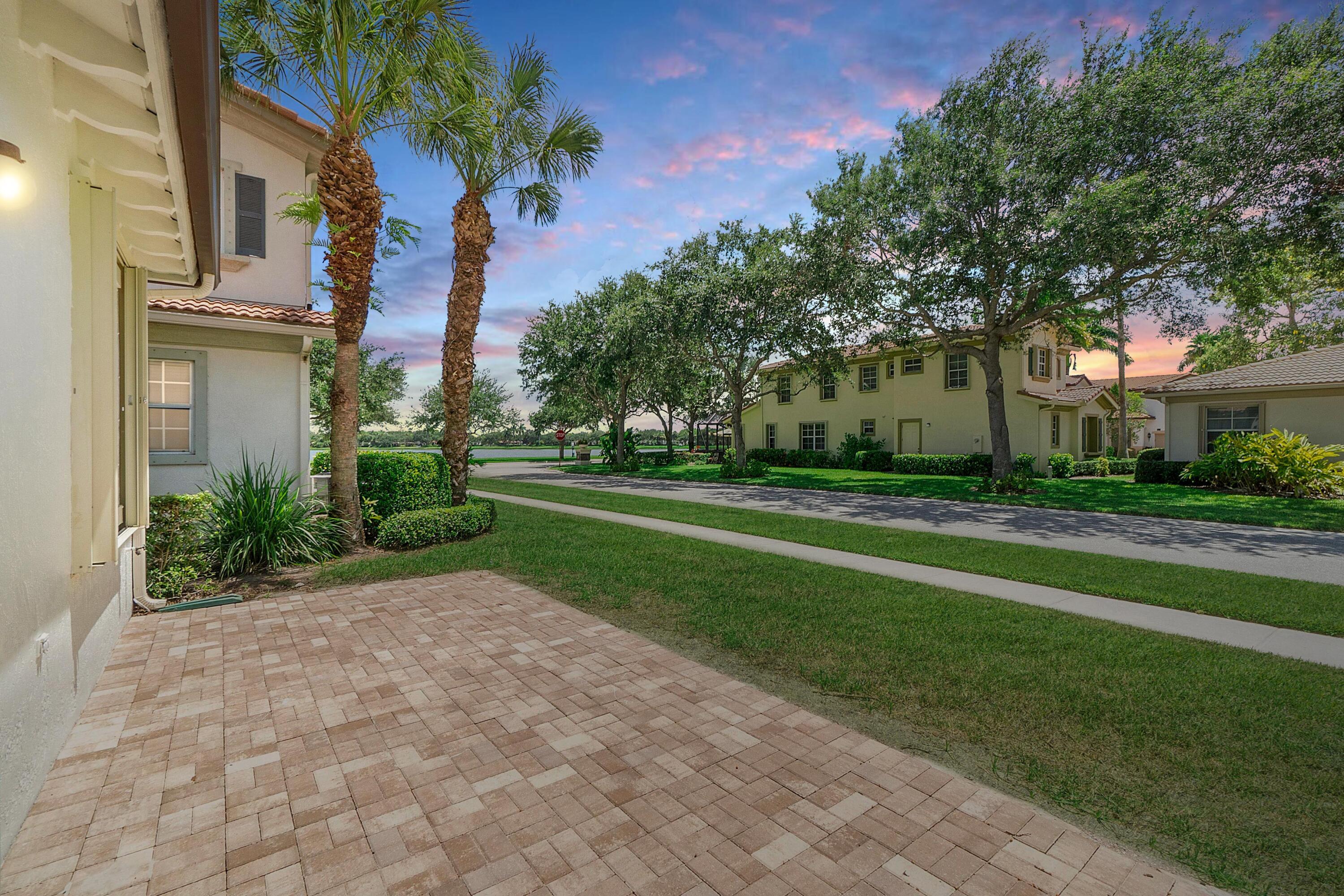 542 TOMAHAWK, Palm Beach Gardens FL 33410