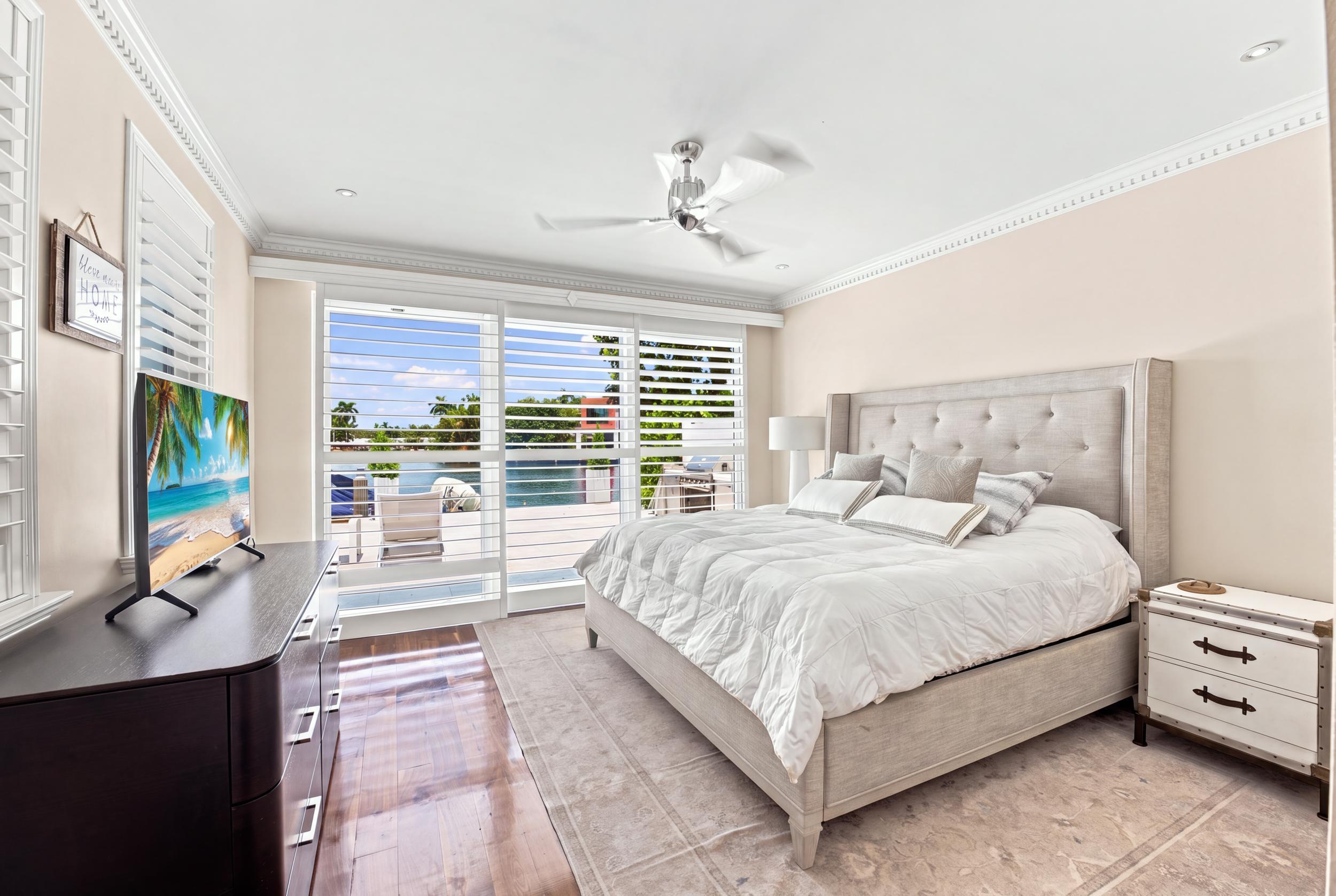 2009 NE 21ST, Fort Lauderdale FL 33305