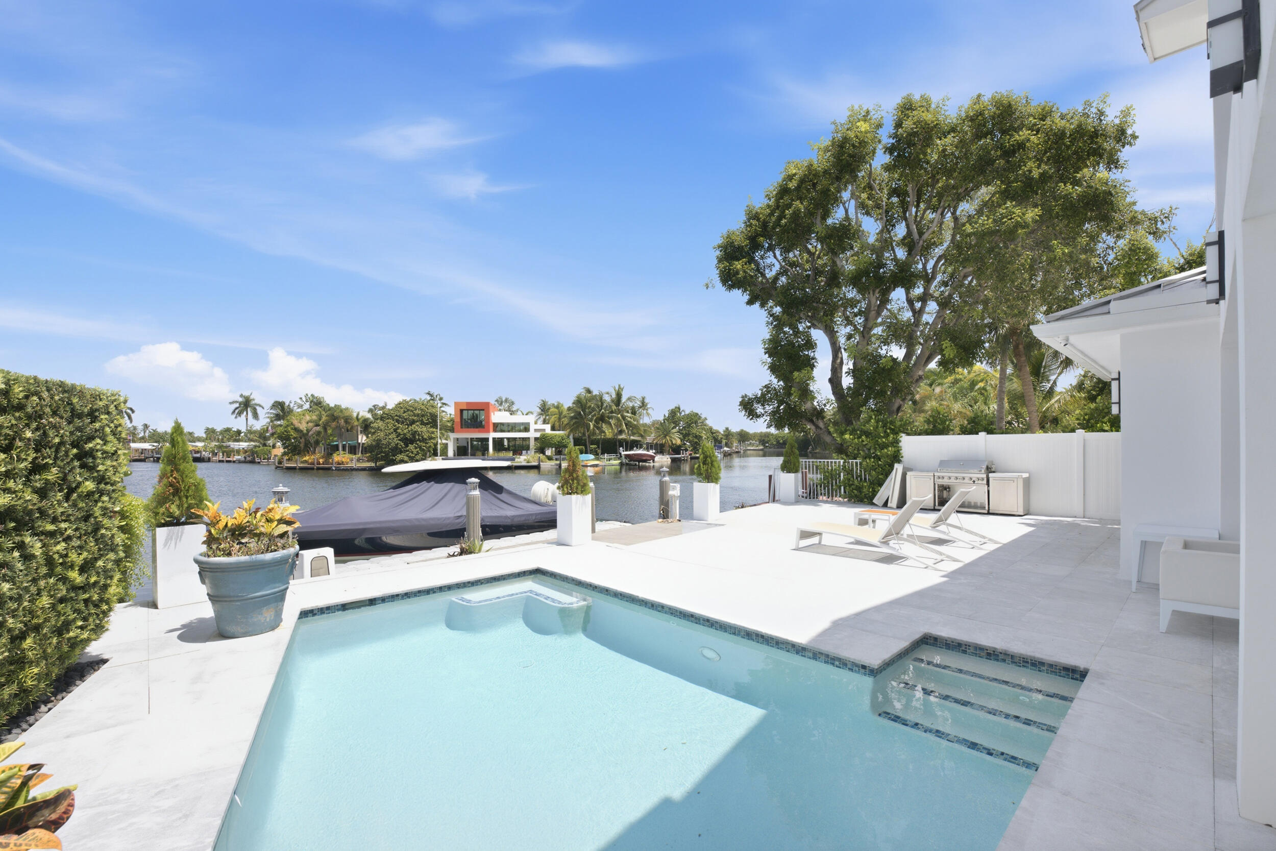 2009 NE 21ST, Fort Lauderdale FL 33305