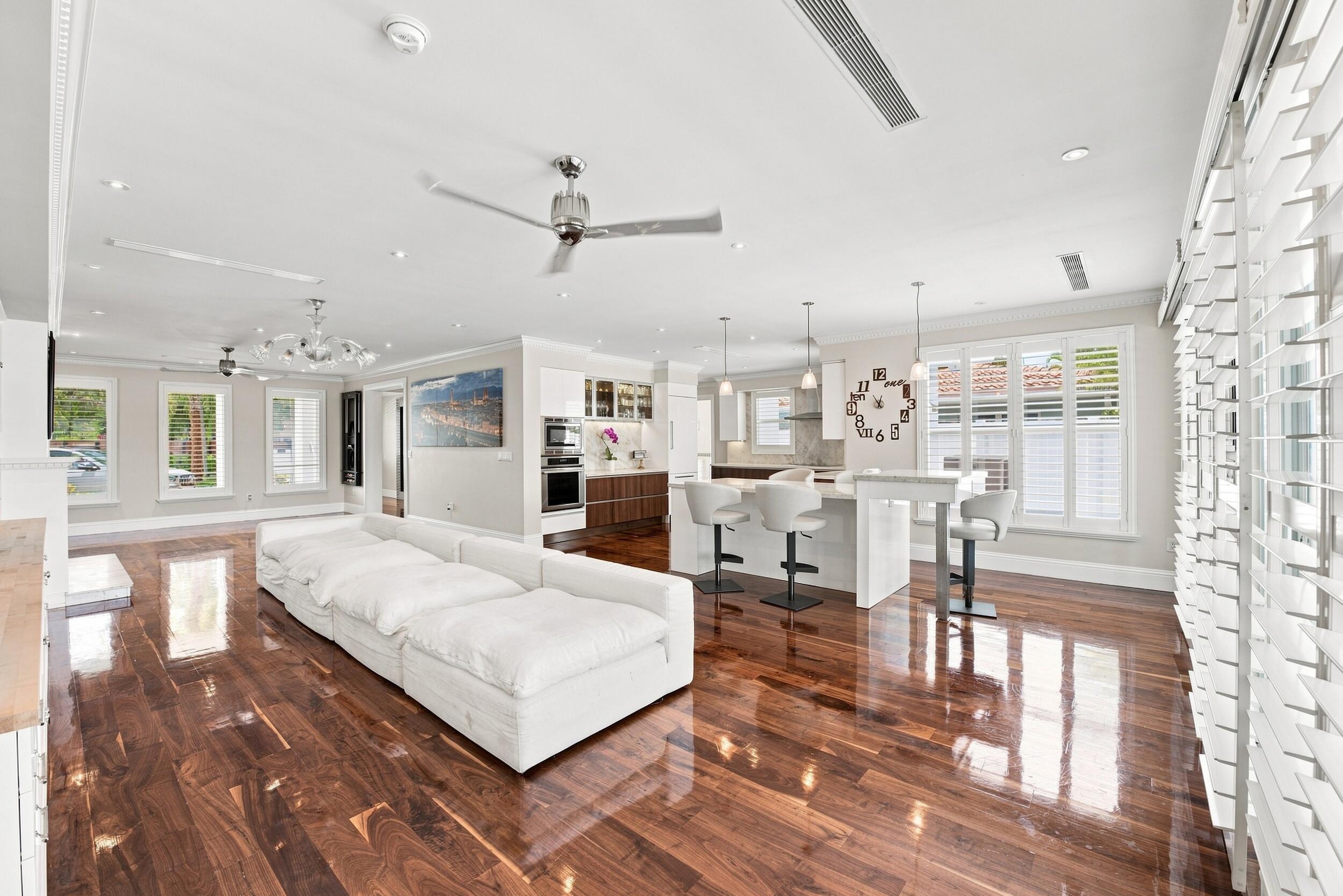 2009 NE 21ST, Fort Lauderdale FL 33305