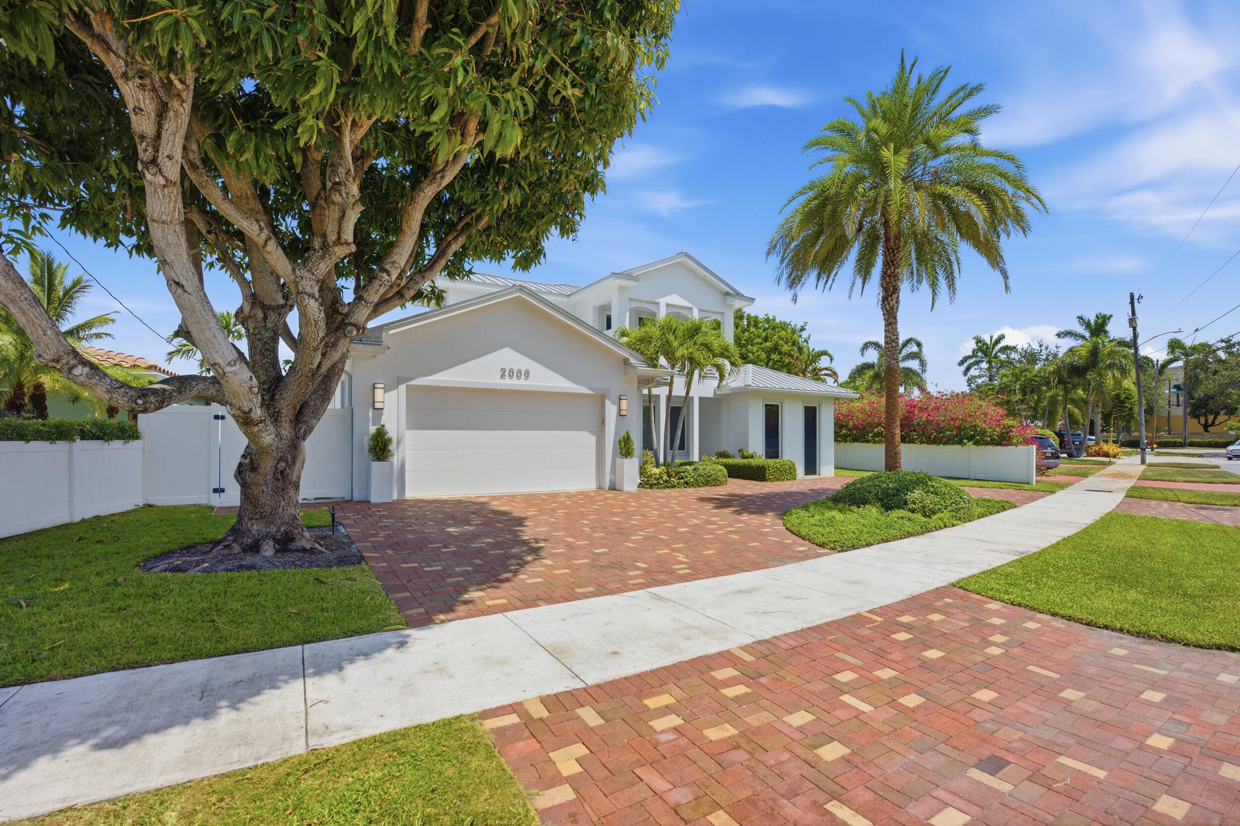 2009 NE 21ST, Fort Lauderdale FL 33305