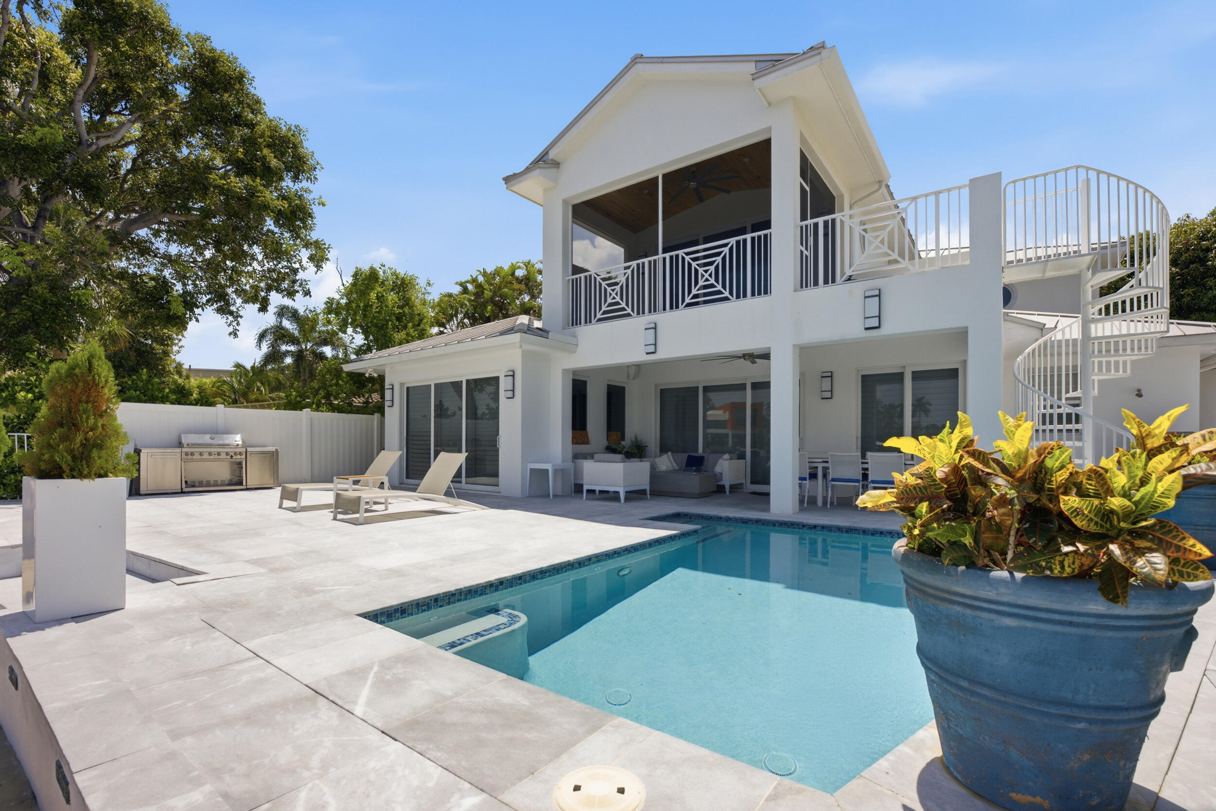 2009 NE 21ST, Fort Lauderdale FL 33305
