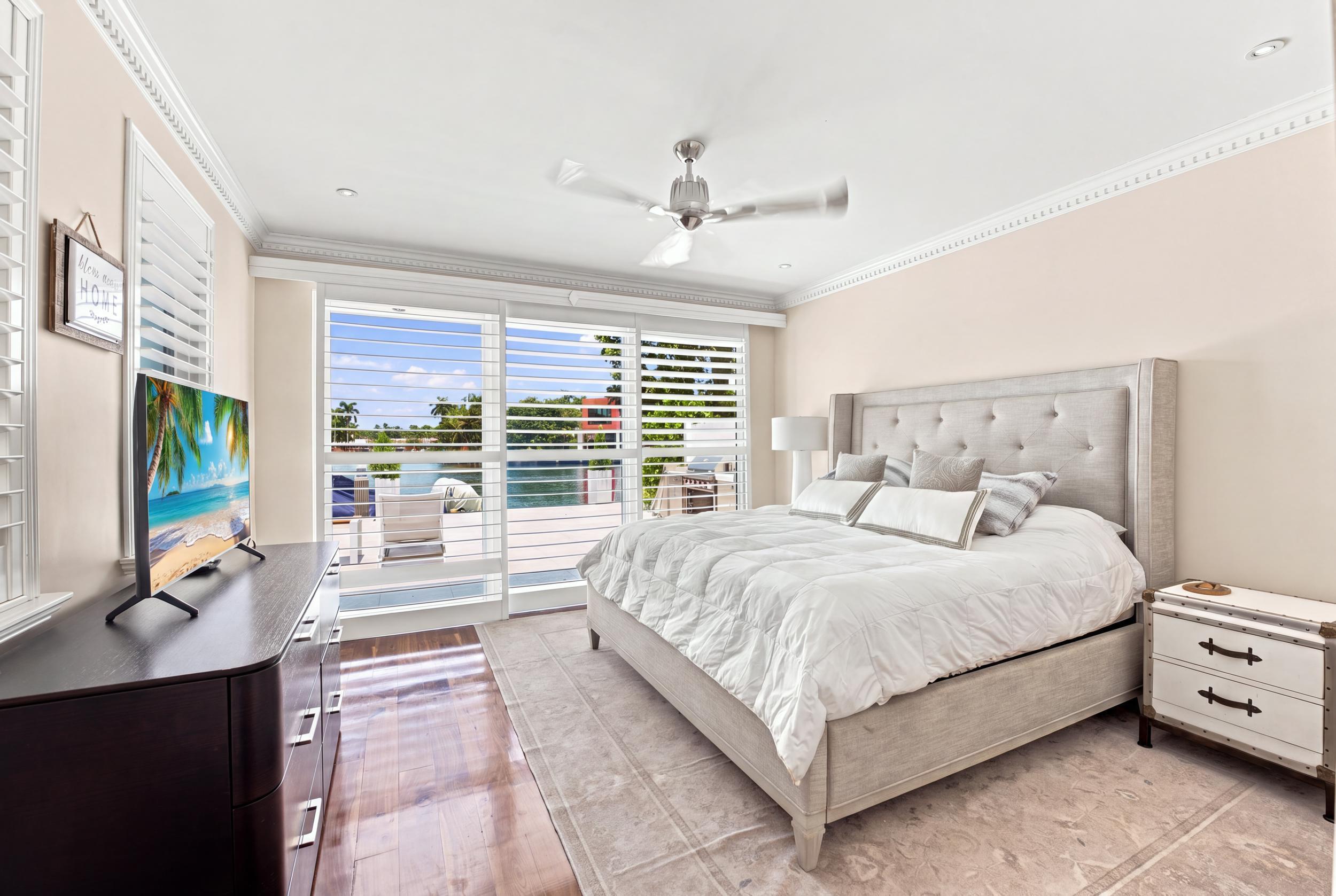 2009 NE 21ST, Fort Lauderdale FL 33305