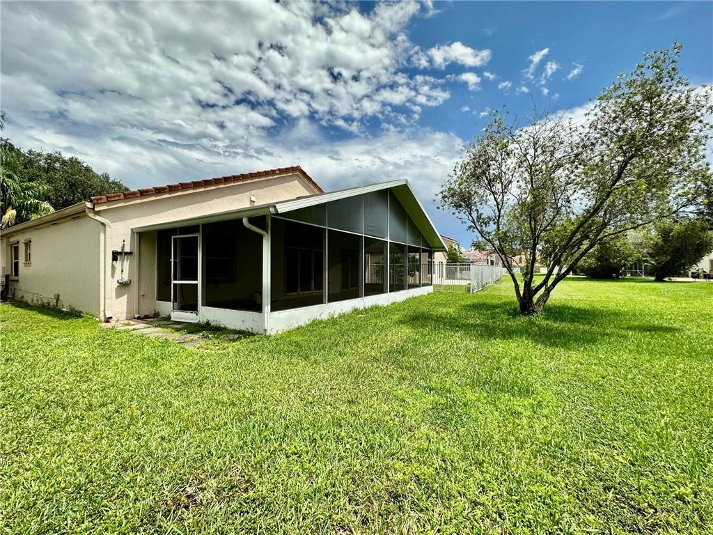 2710 BOGOTA, Cooper City FL 33026