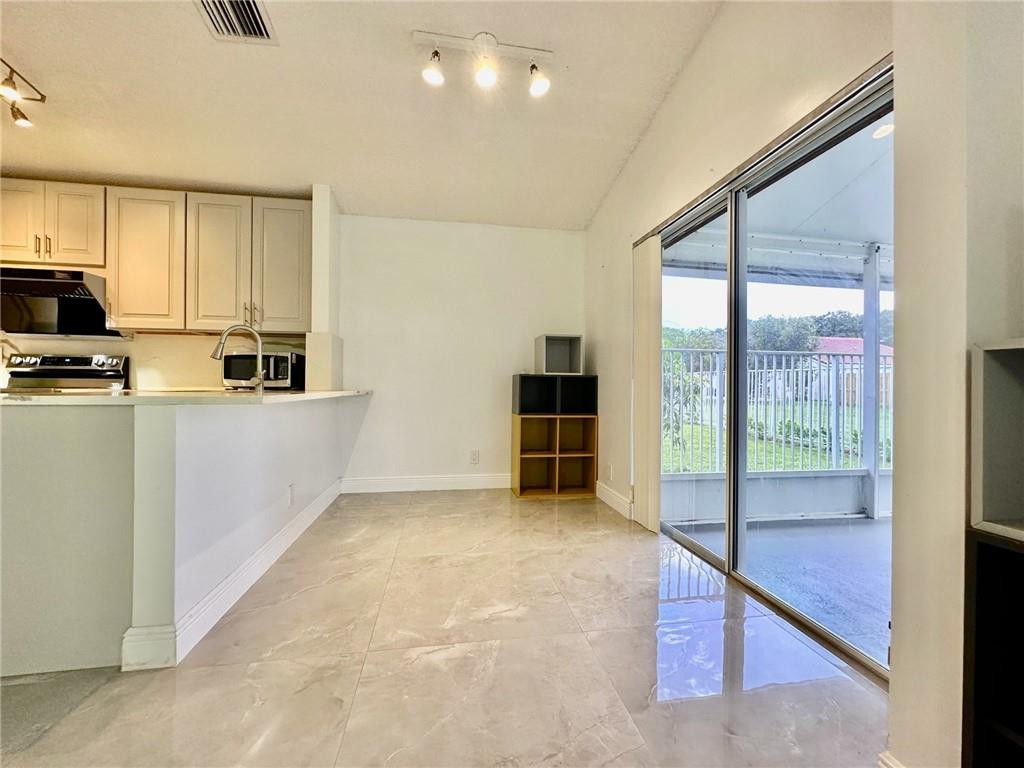2710 BOGOTA, Cooper City FL 33026