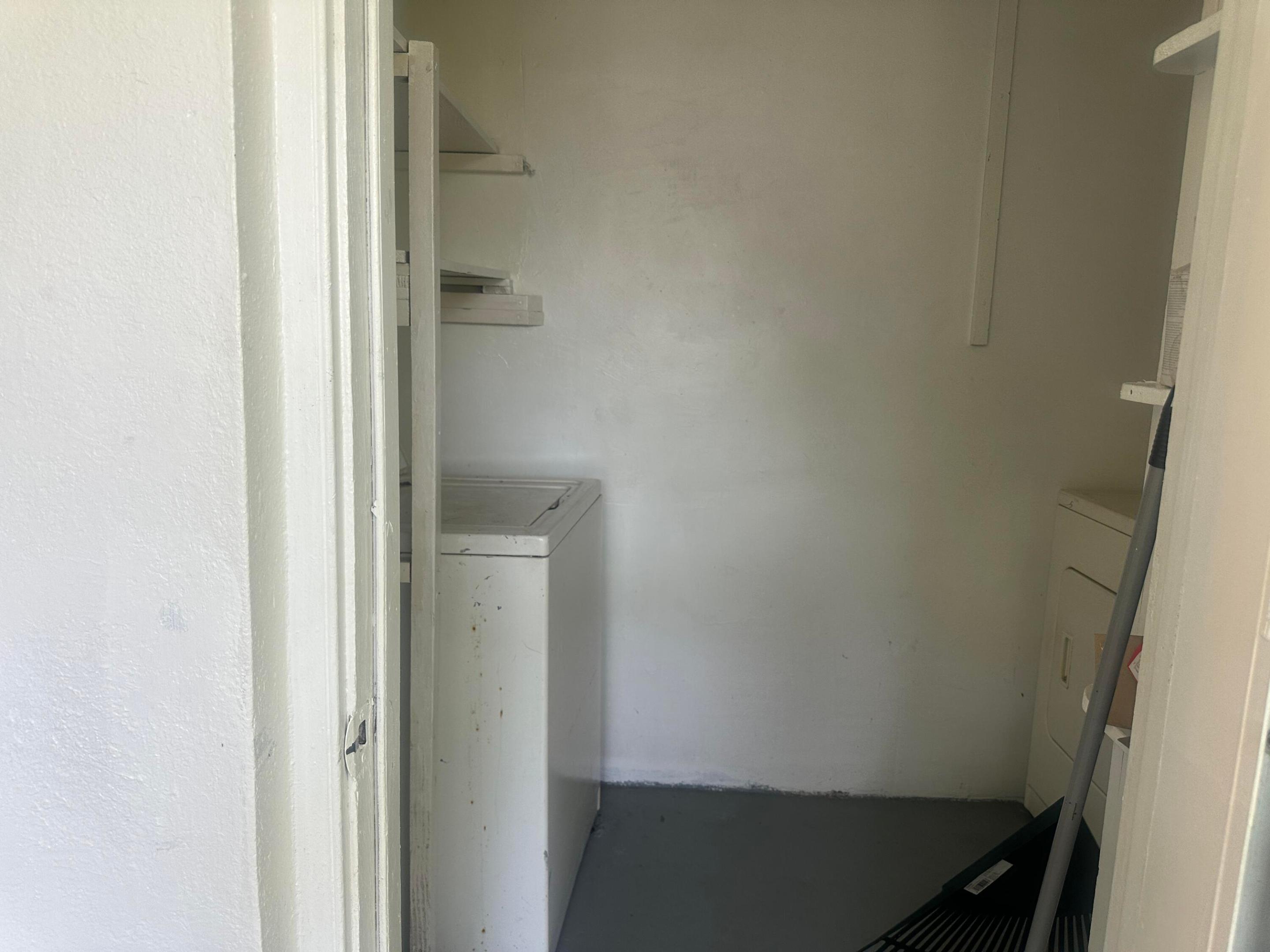 4120 NW 39TH, Lauderdale Lakes FL 33309
