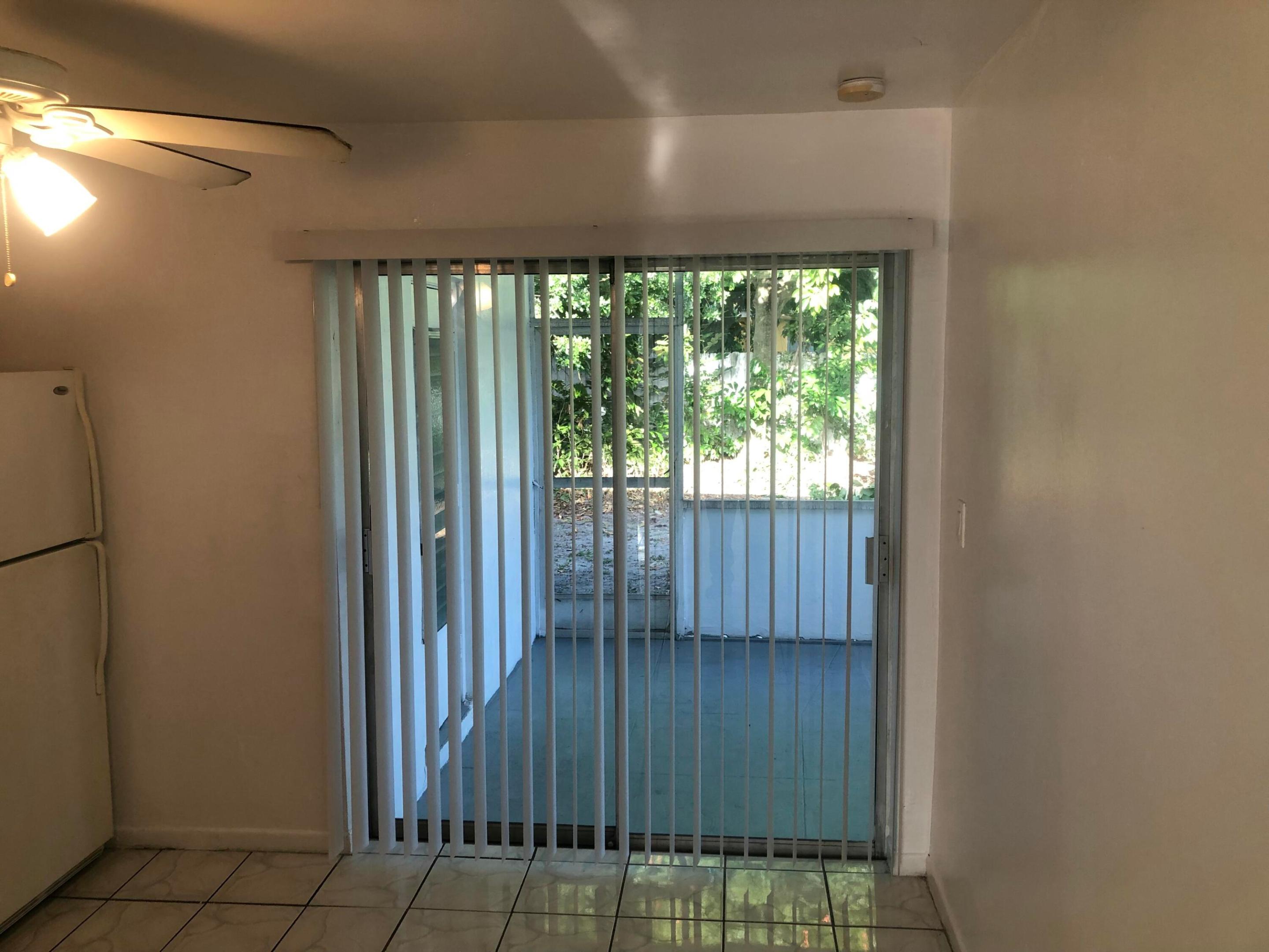 4120 NW 39TH, Lauderdale Lakes FL 33309
