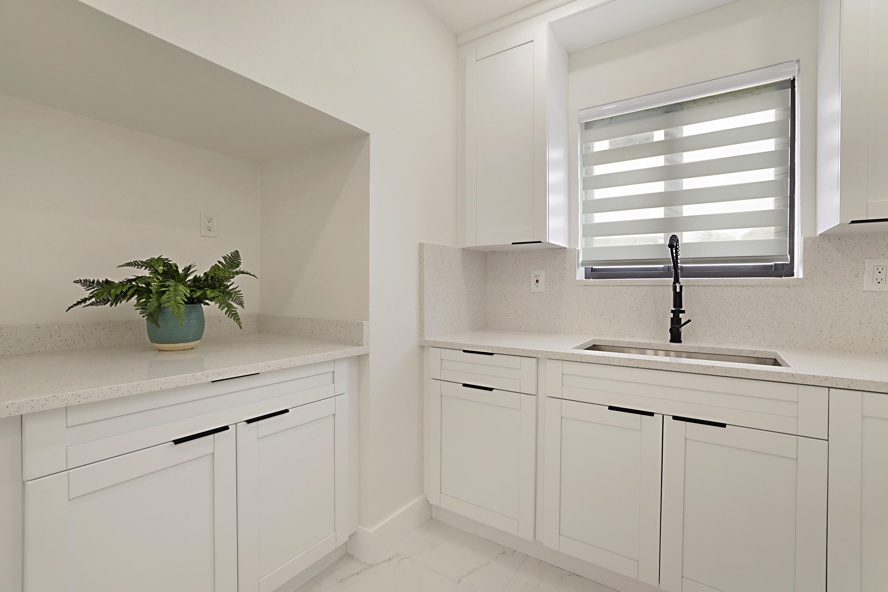 421 FONTANA, Palm Springs FL 33461