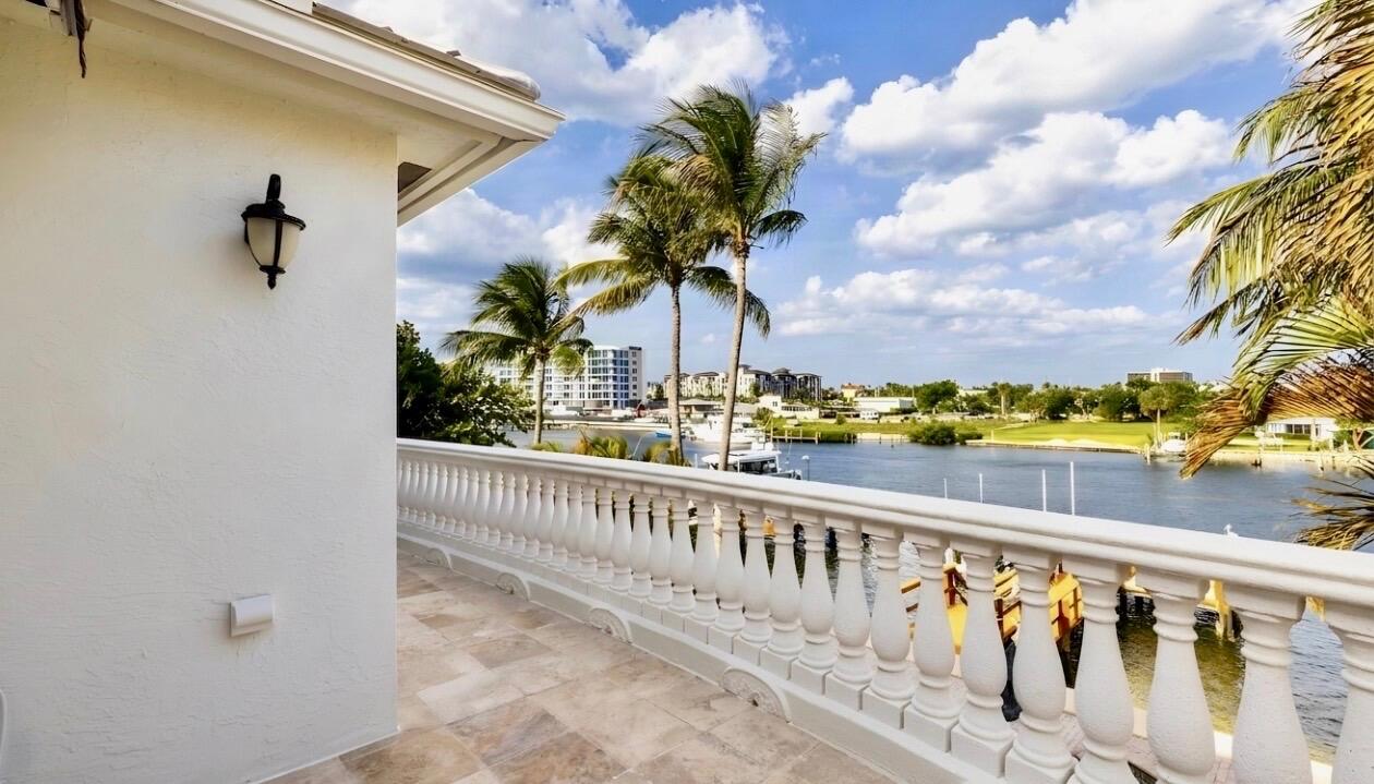 712 SANDY POINT, North Palm Beach FL 33410