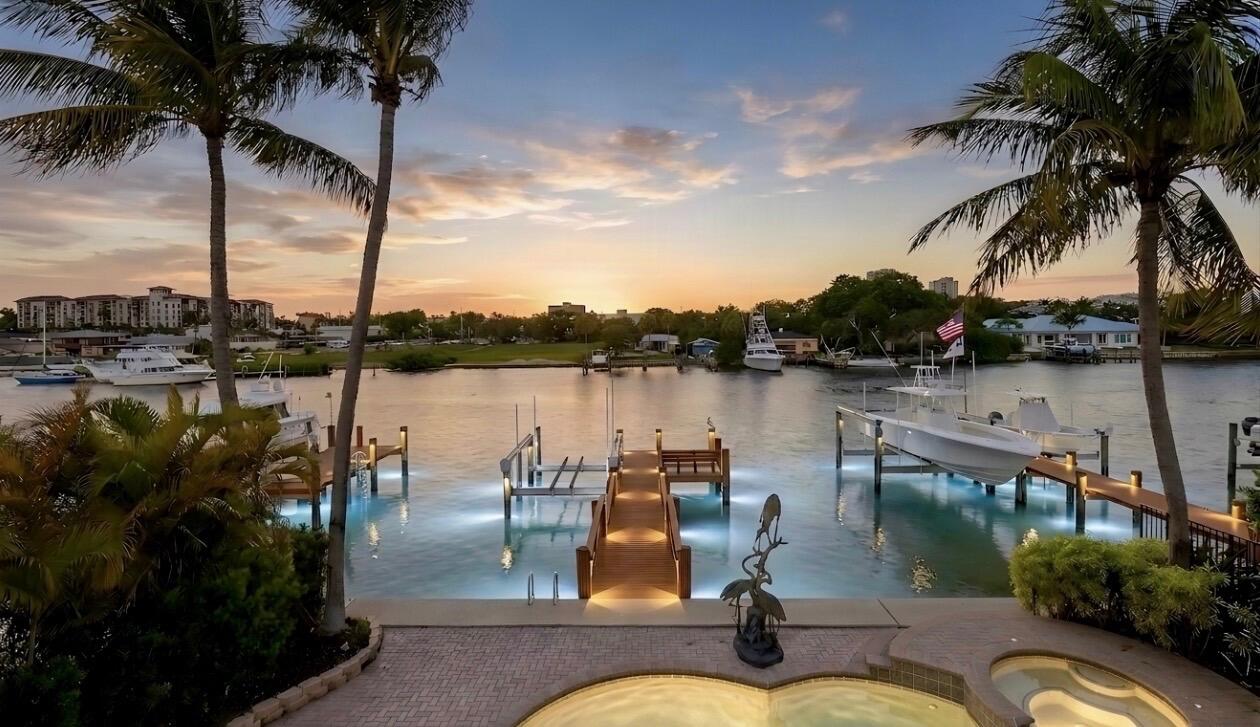712 SANDY POINT, North Palm Beach FL 33410