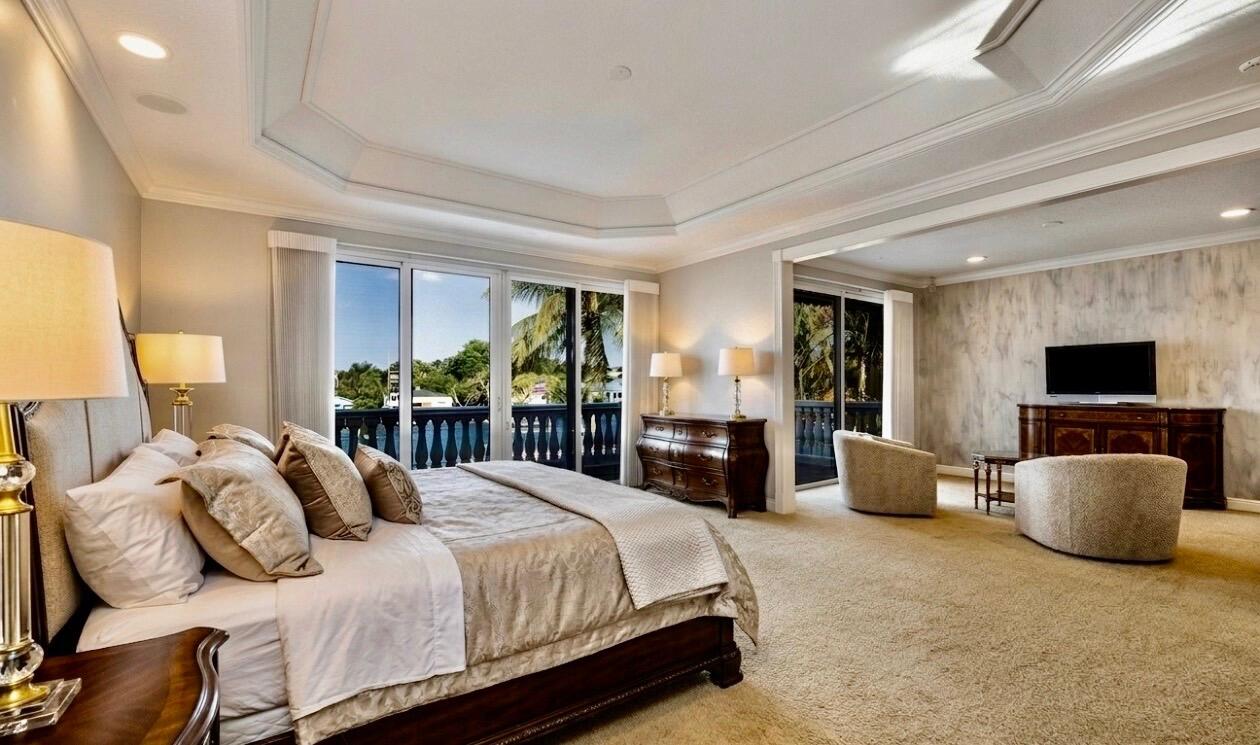 712 SANDY POINT, North Palm Beach FL 33410