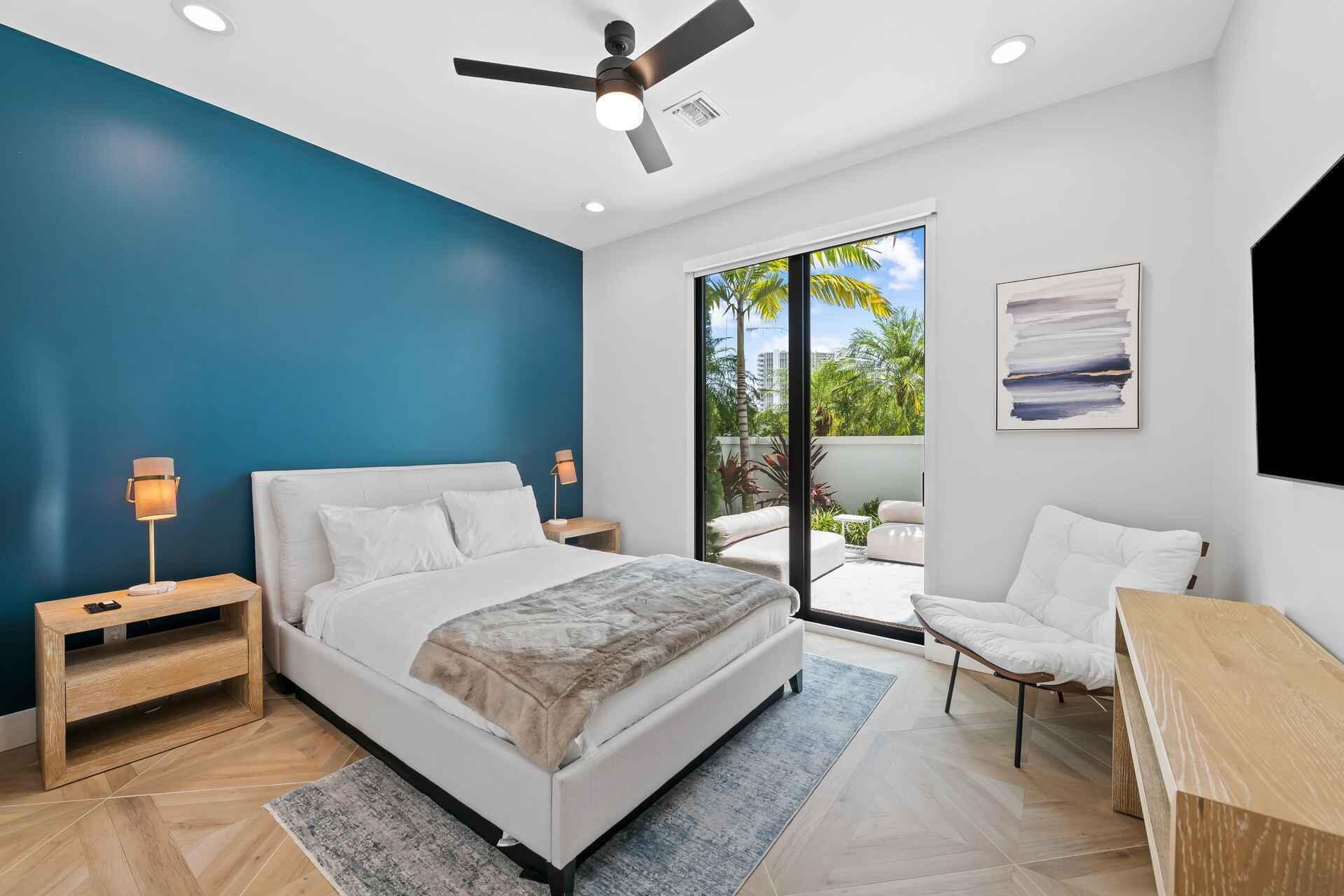 3400 NE 25th, Fort Lauderdale FL 33305