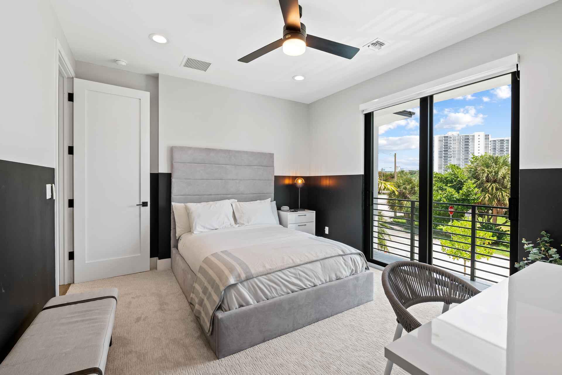 3400 NE 25th, Fort Lauderdale FL 33305
