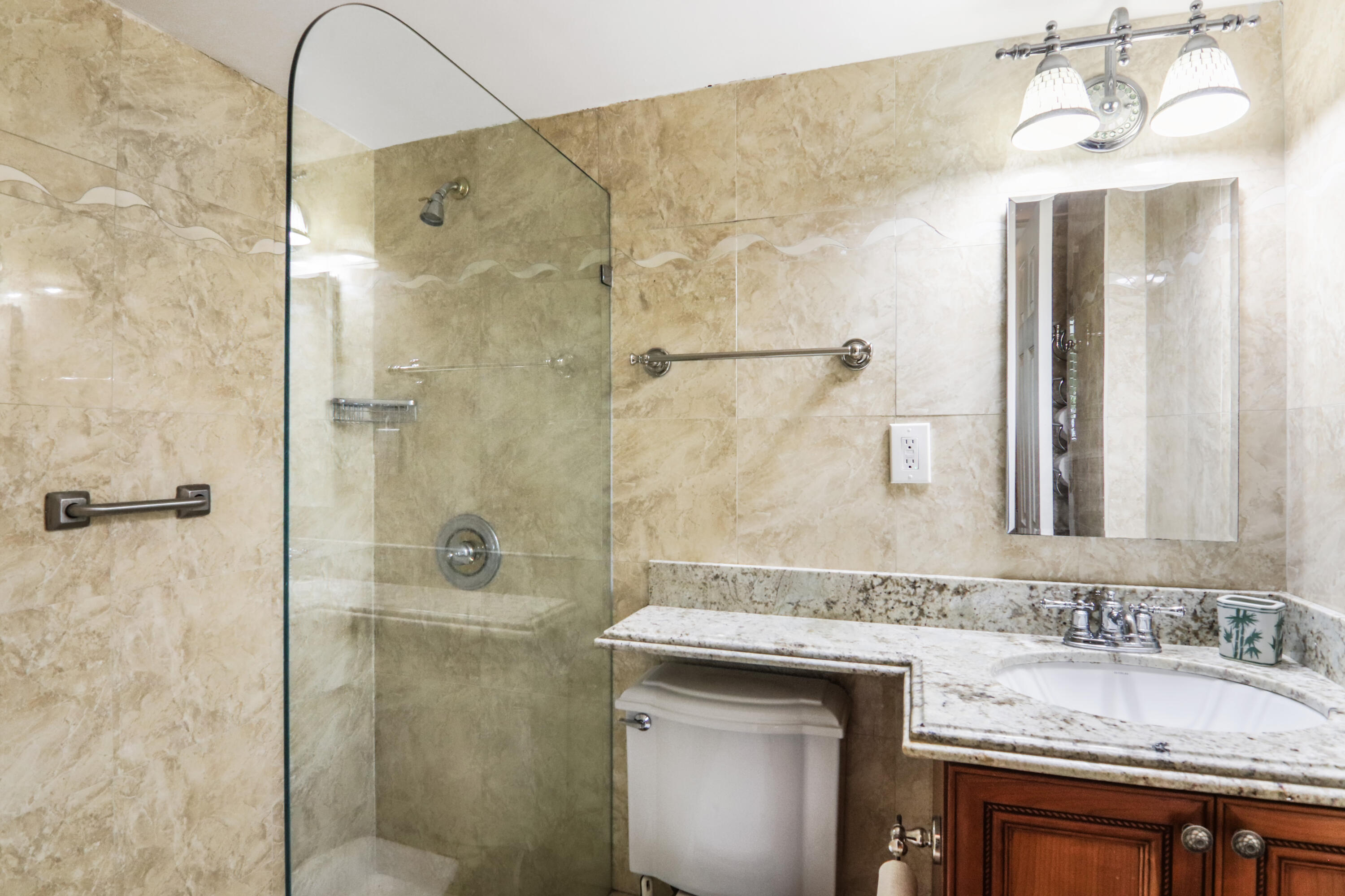 139 SUNRISE #101, Palm Beach FL 33480