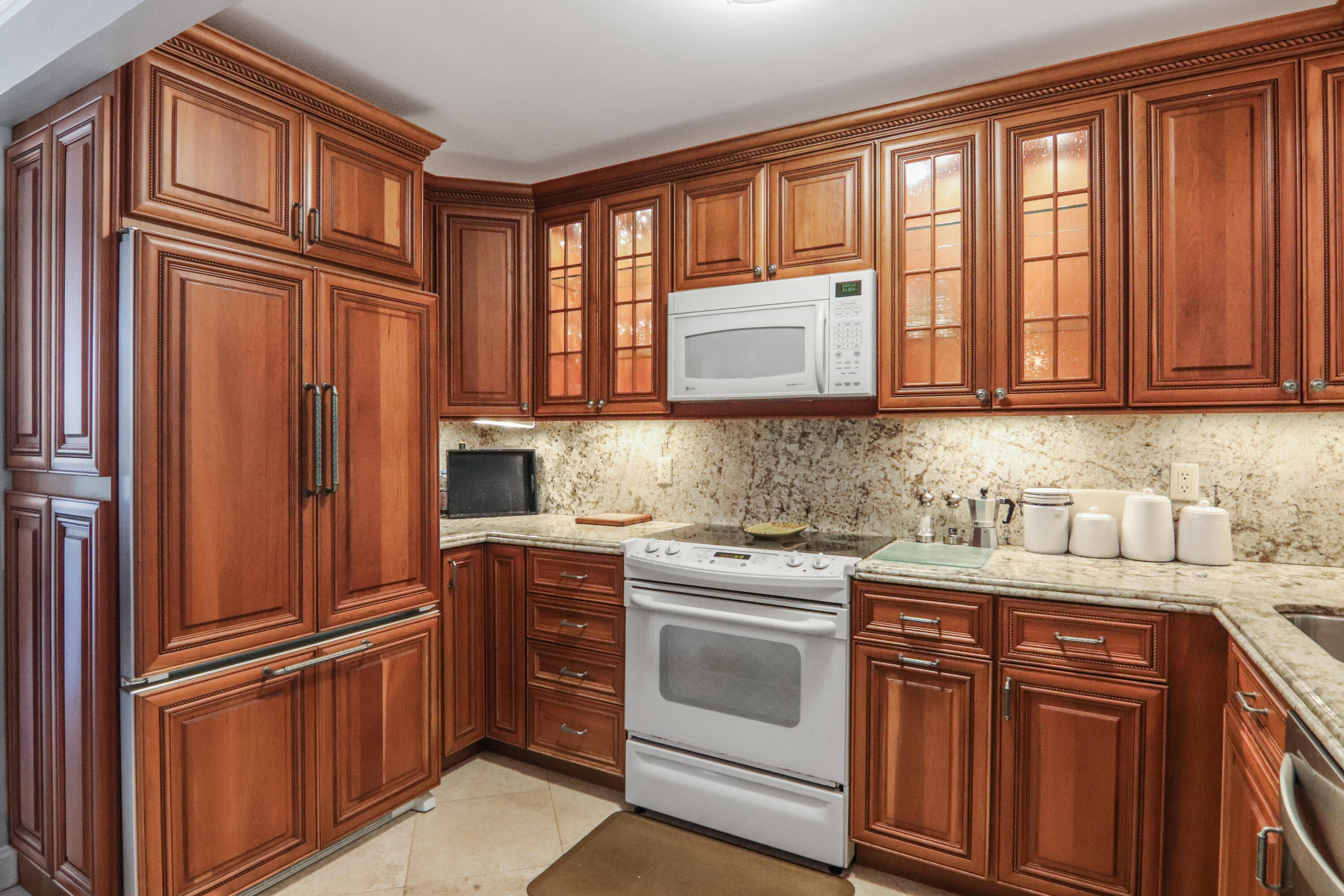 139 SUNRISE #101, Palm Beach FL 33480