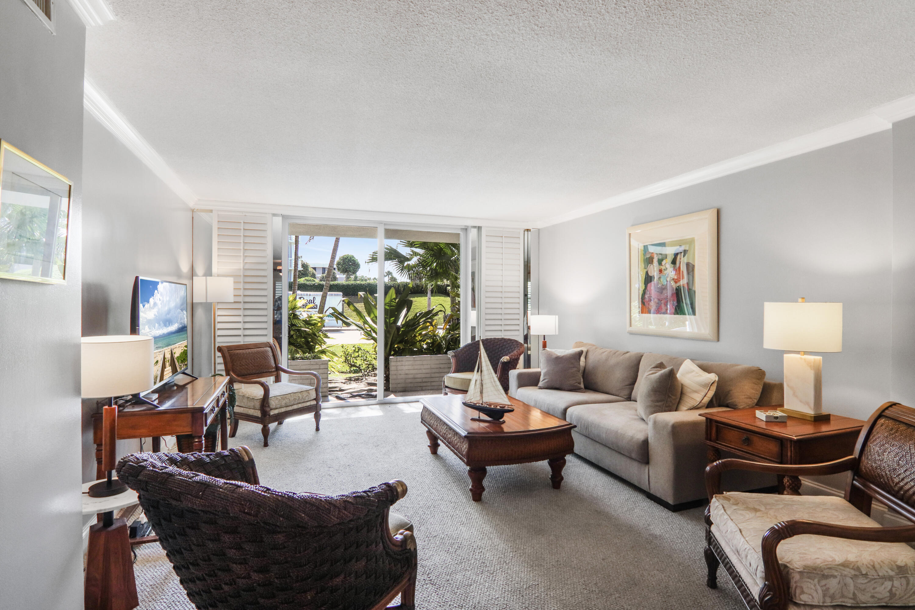 139 SUNRISE #101, Palm Beach FL 33480