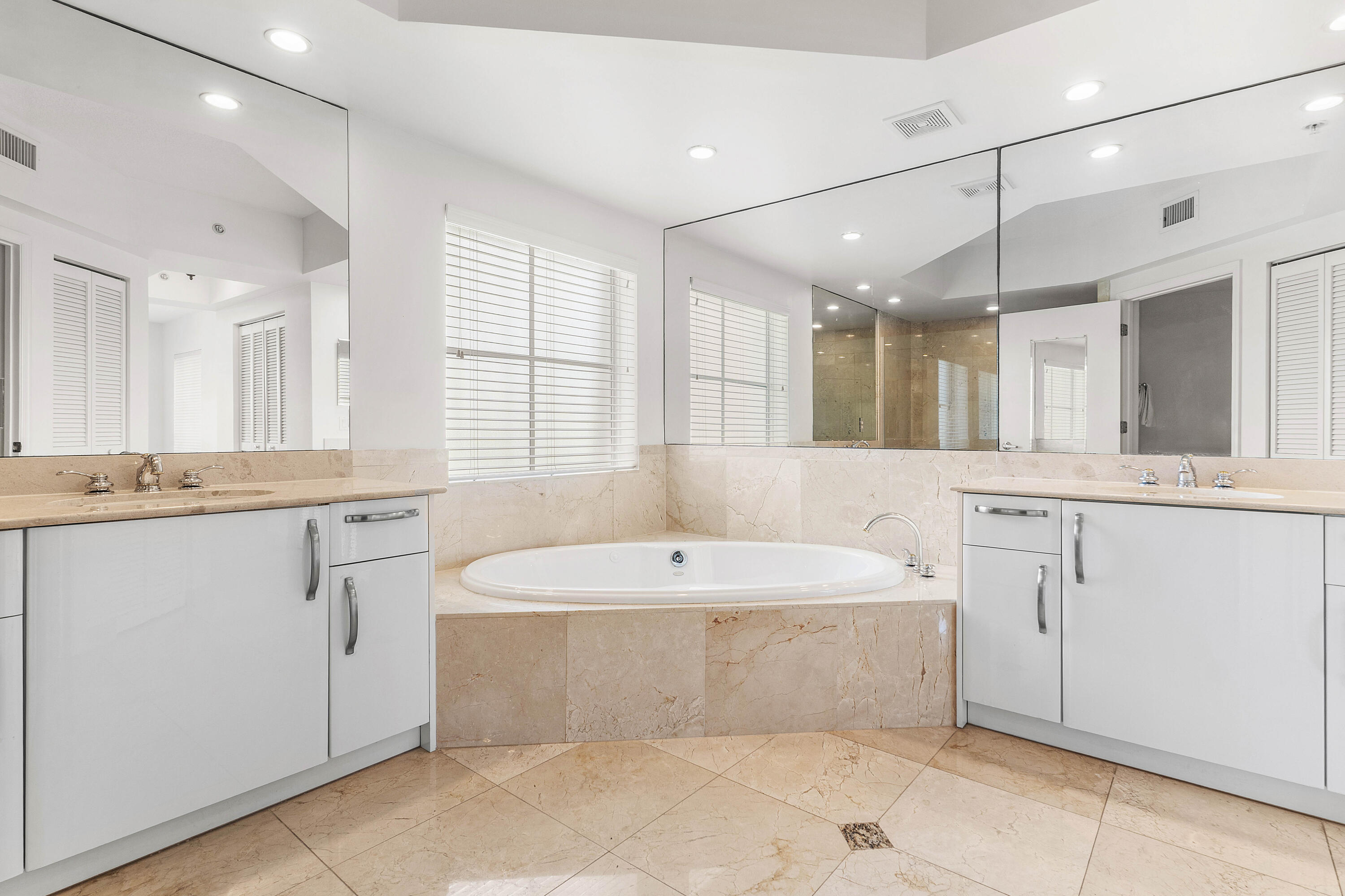2051 SE 3rd #307, Deerfield Beach FL 33441