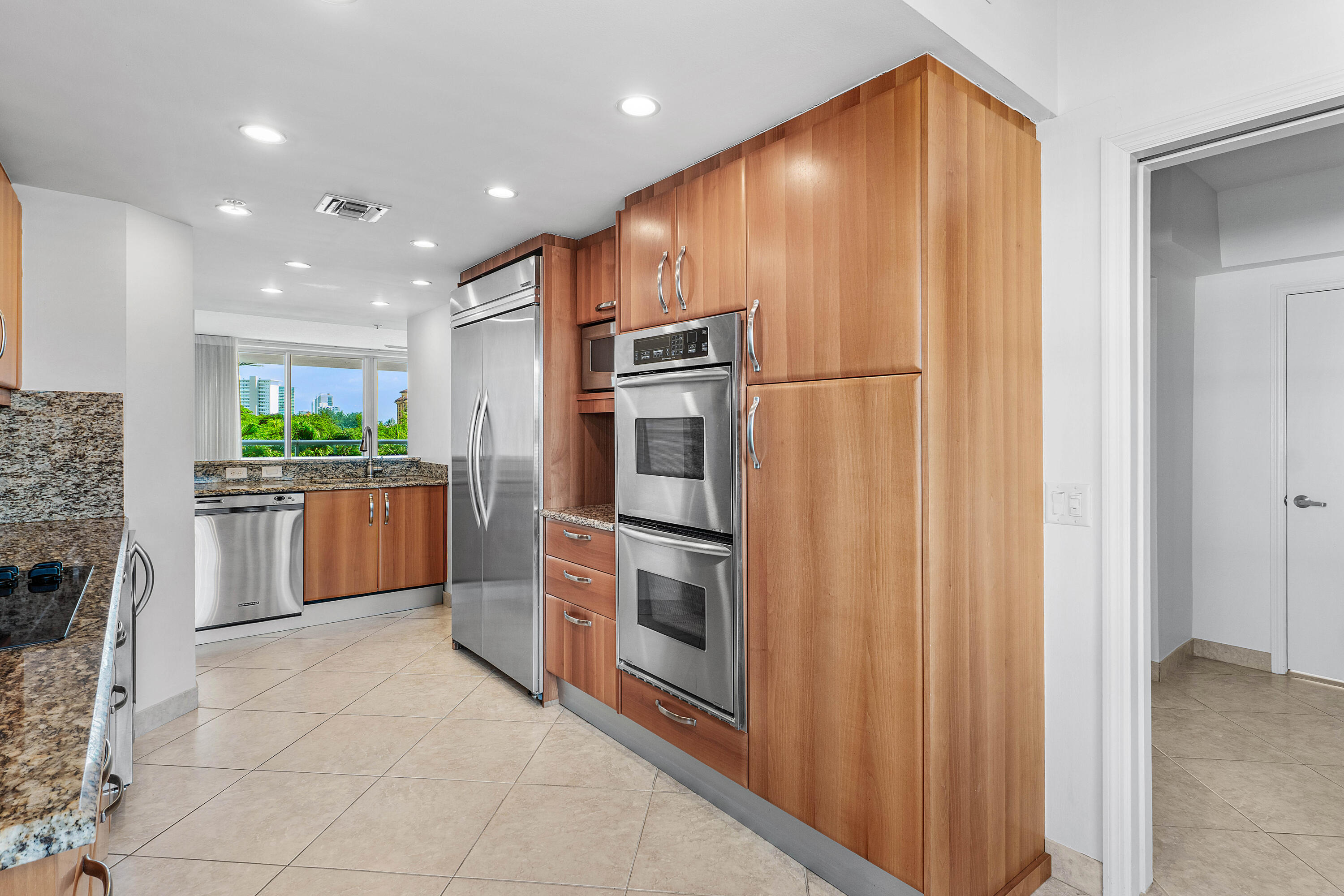 2051 SE 3rd #307, Deerfield Beach FL 33441