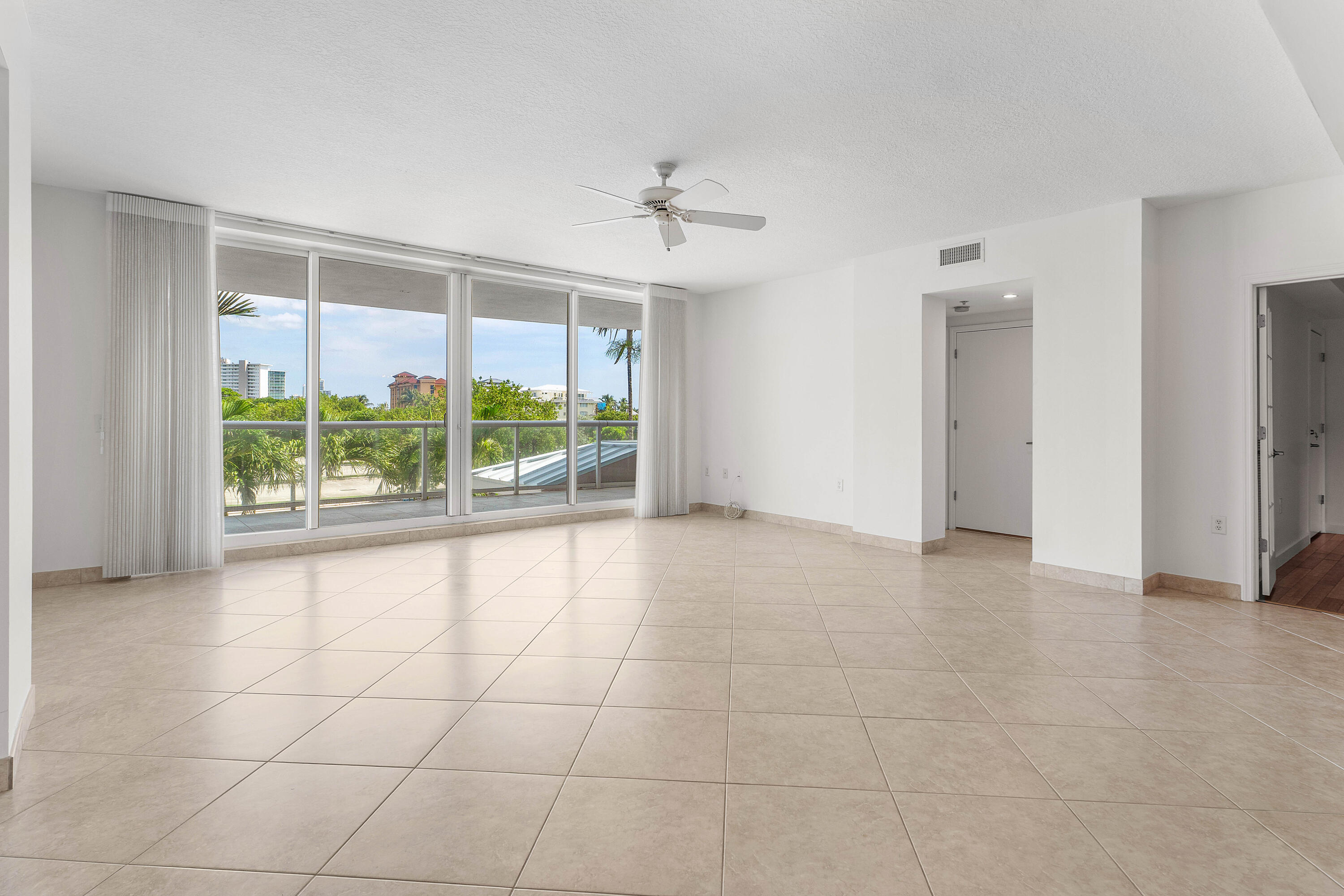 2051 SE 3rd #307, Deerfield Beach FL 33441