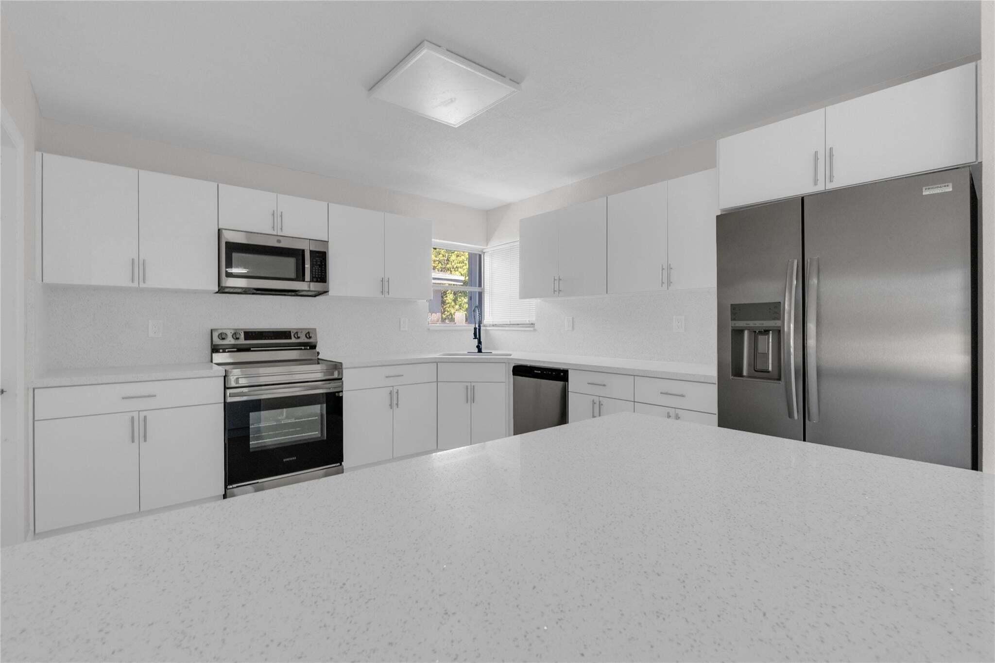 200 NW 33RD, Lauderhill FL 33311