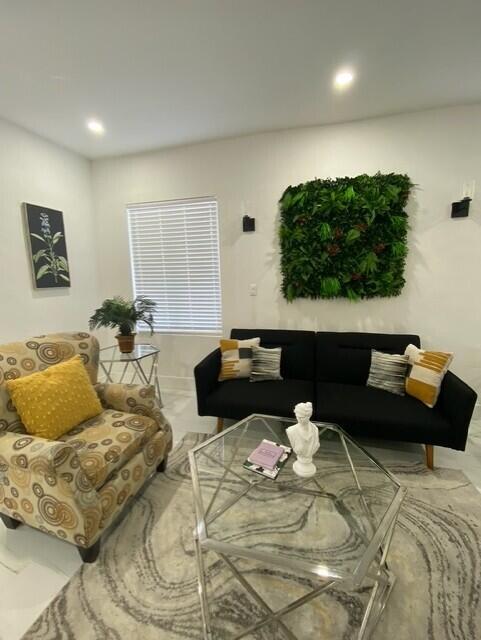 55 NW 47th, Miami FL 33127