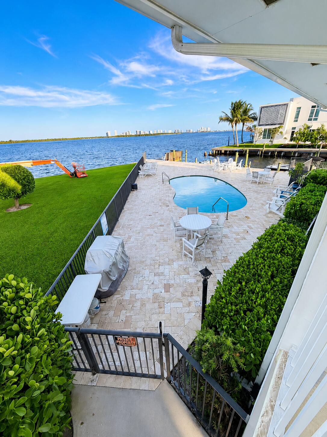 68 YACHT CLUB #22, North Palm Beach FL 33408