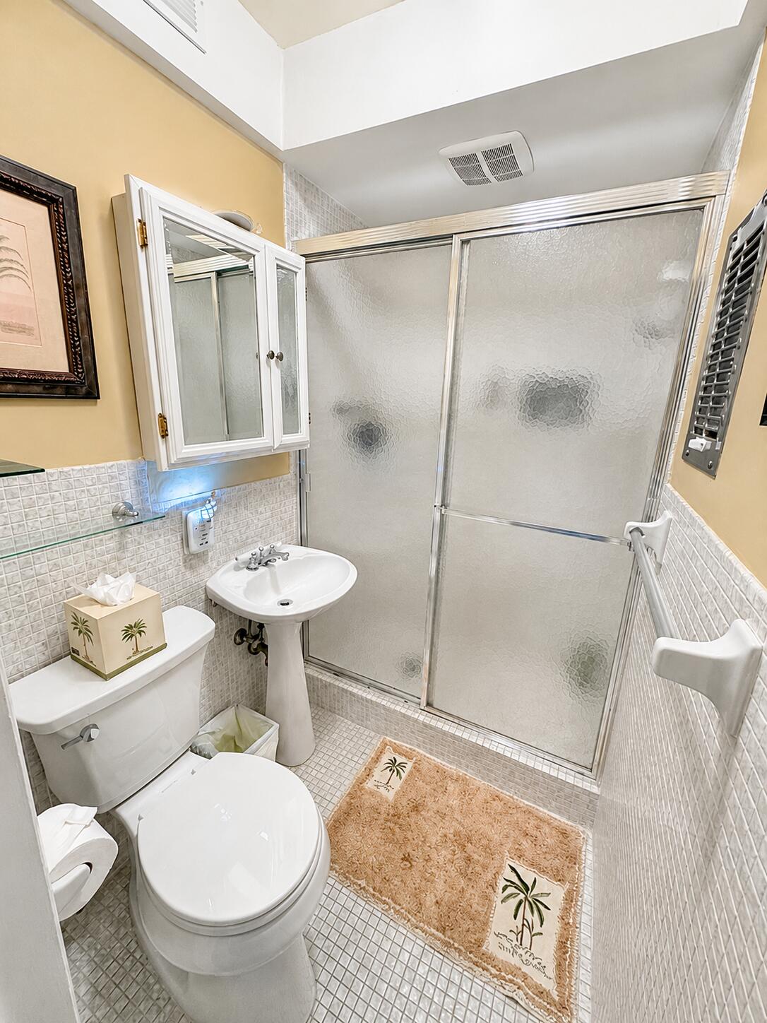 68 YACHT CLUB #22, North Palm Beach FL 33408