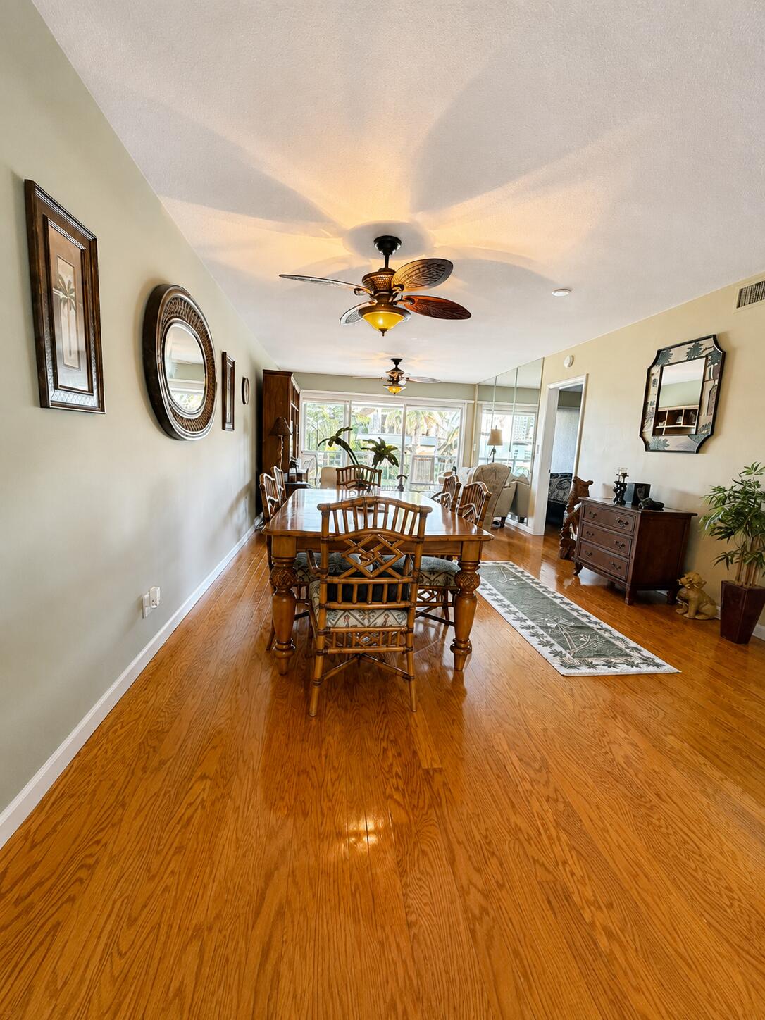 68 YACHT CLUB #22, North Palm Beach FL 33408