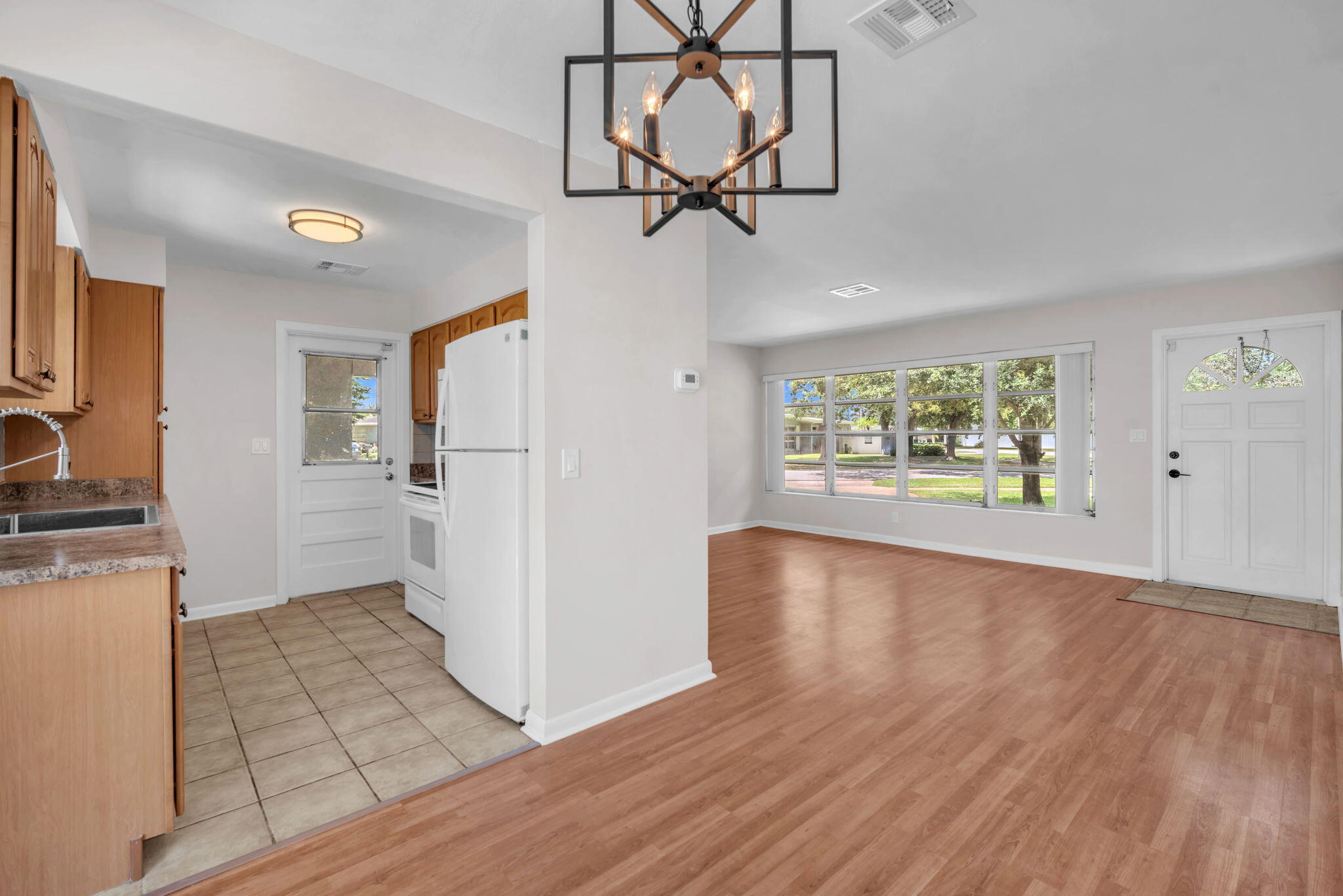 145 Greenbrier, Palm Springs FL 33461