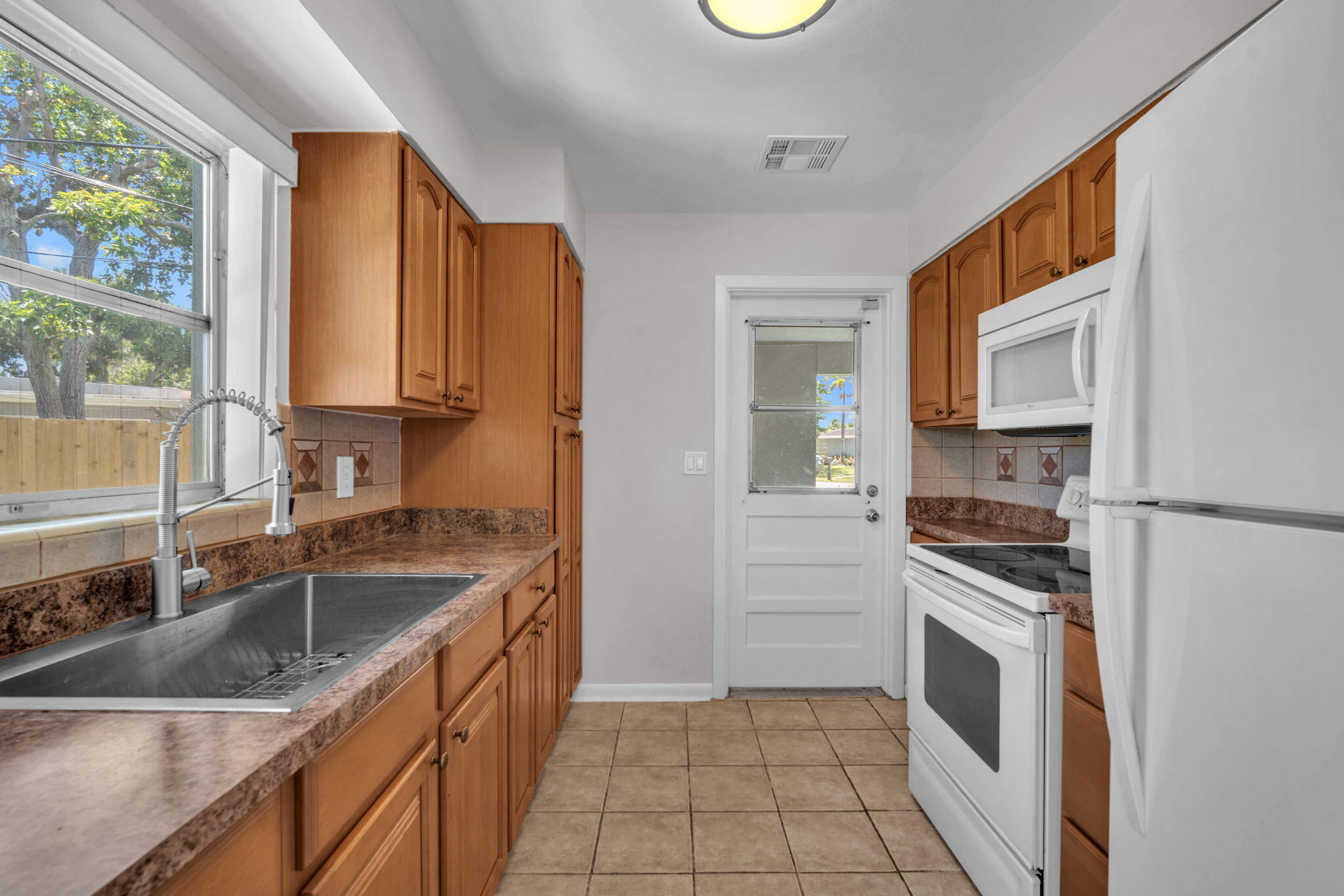 145 Greenbrier, Palm Springs FL 33461