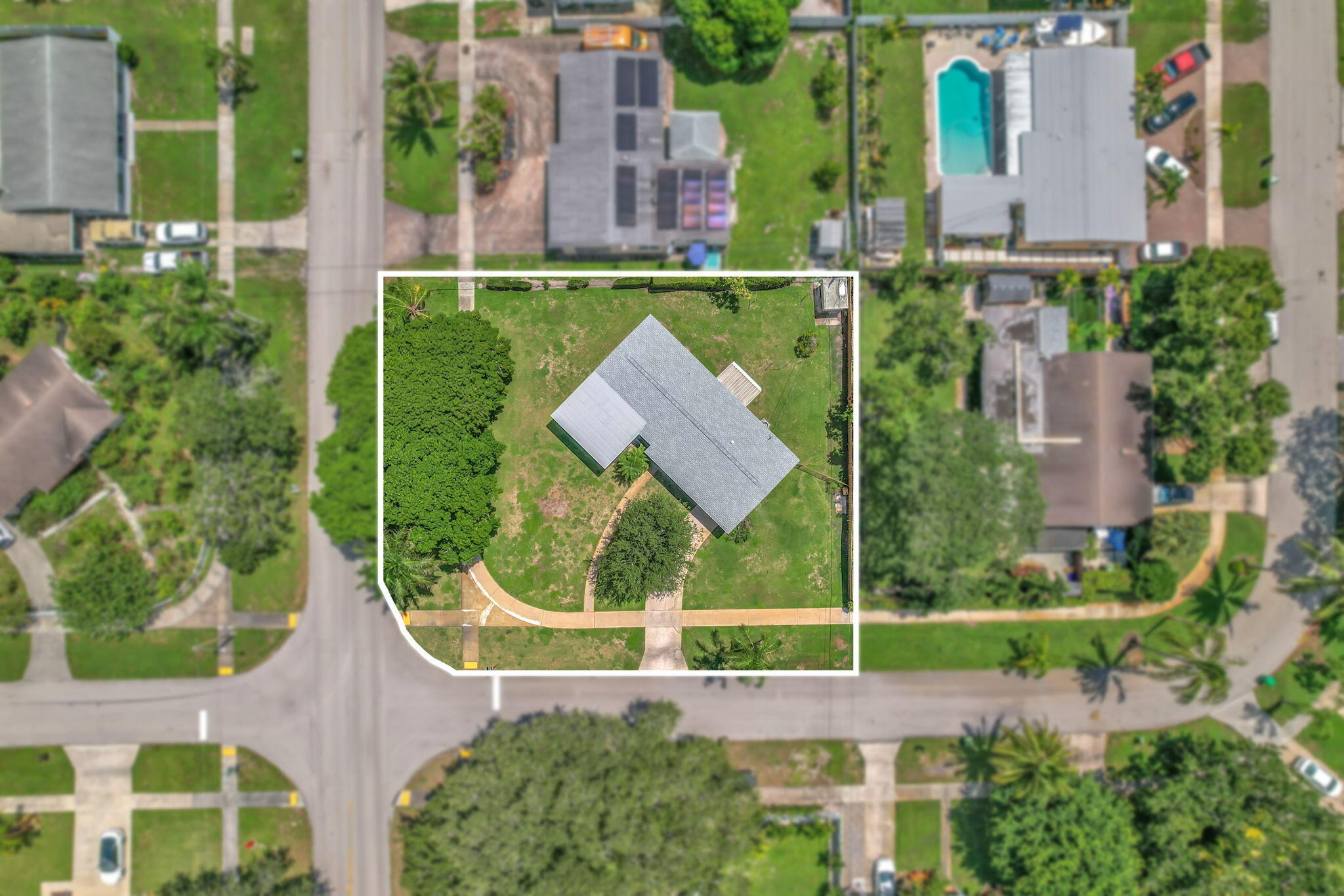 145 Greenbrier, Palm Springs FL 33461