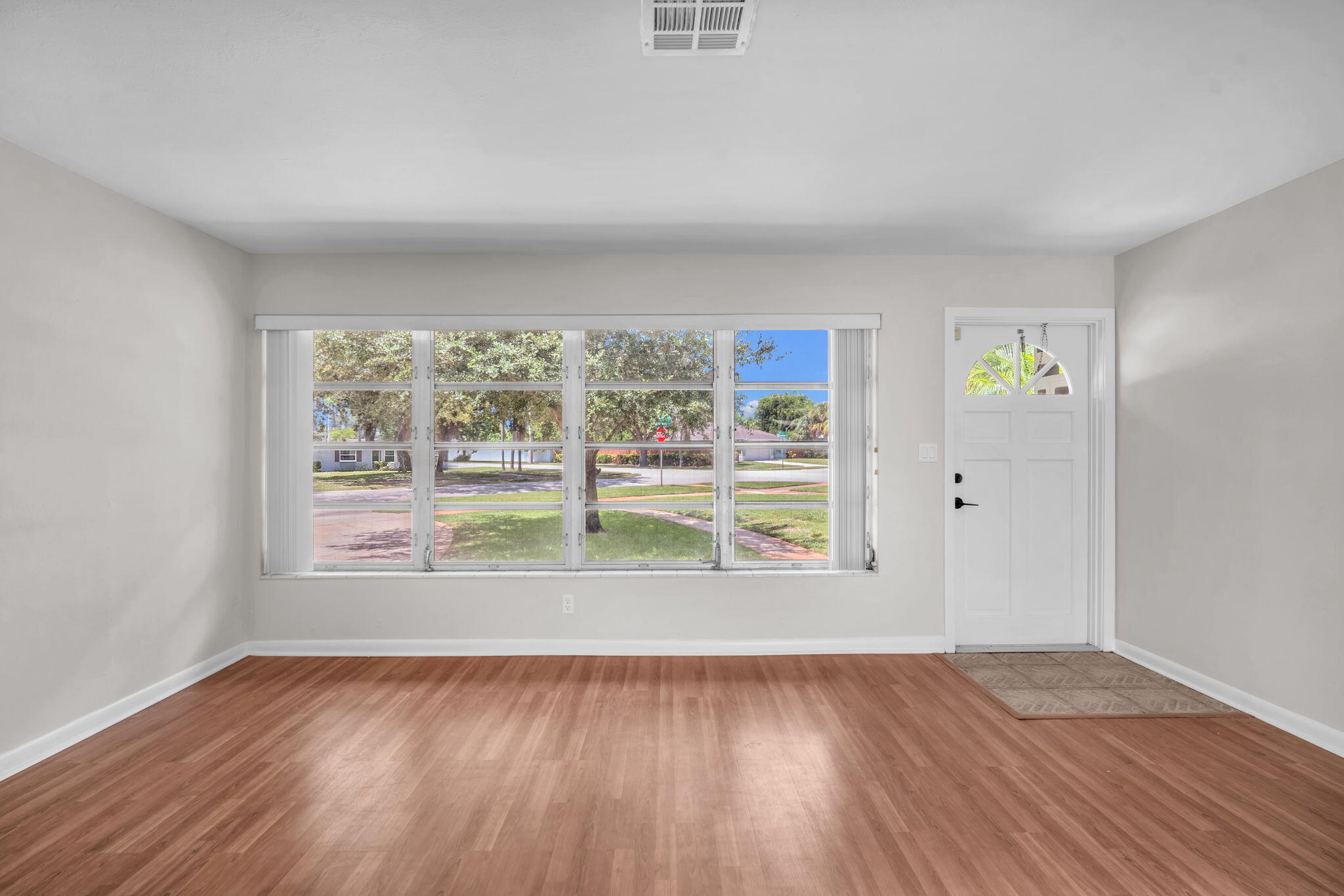 145 Greenbrier, Palm Springs FL 33461