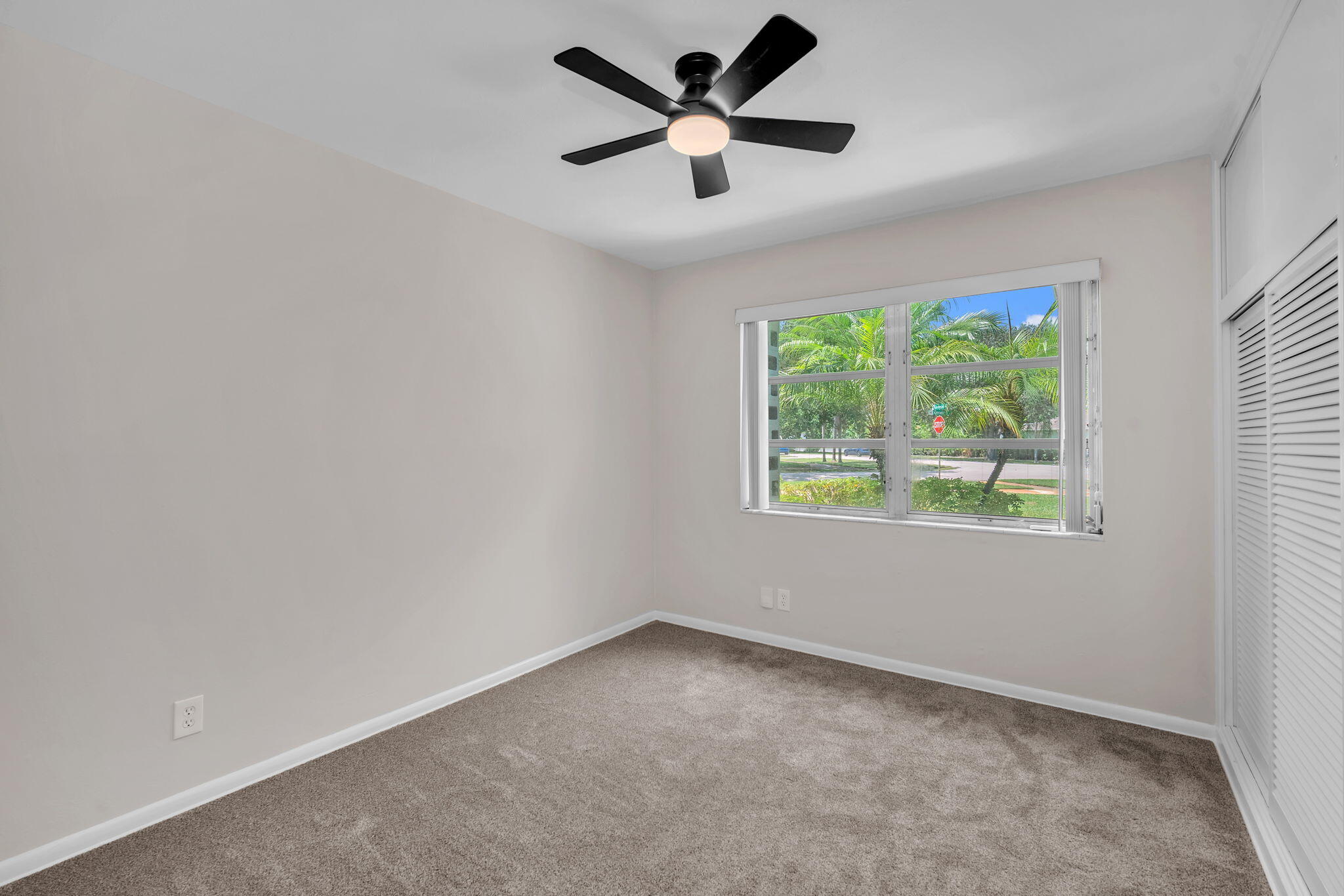 145 Greenbrier, Palm Springs FL 33461