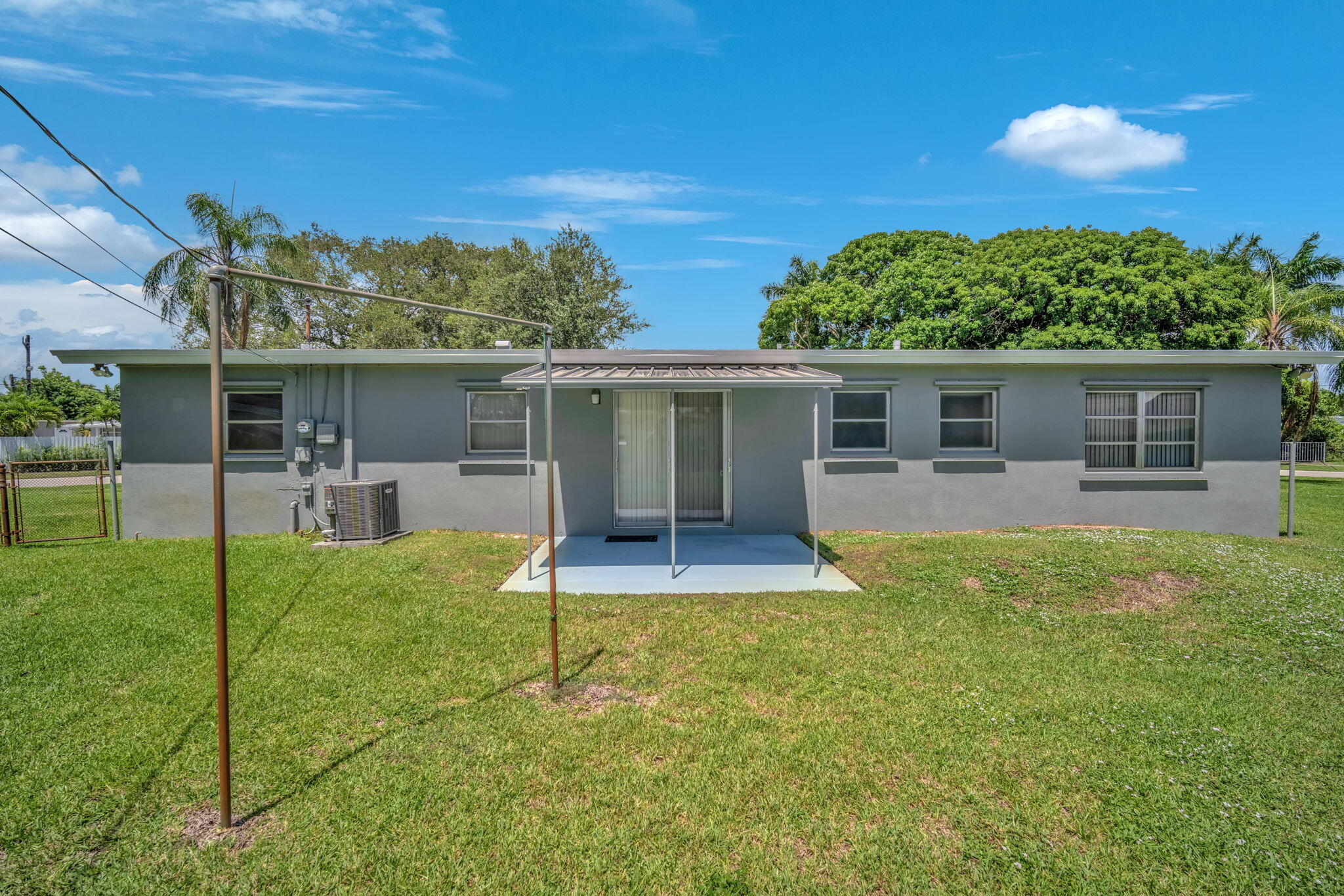 145 Greenbrier, Palm Springs FL 33461