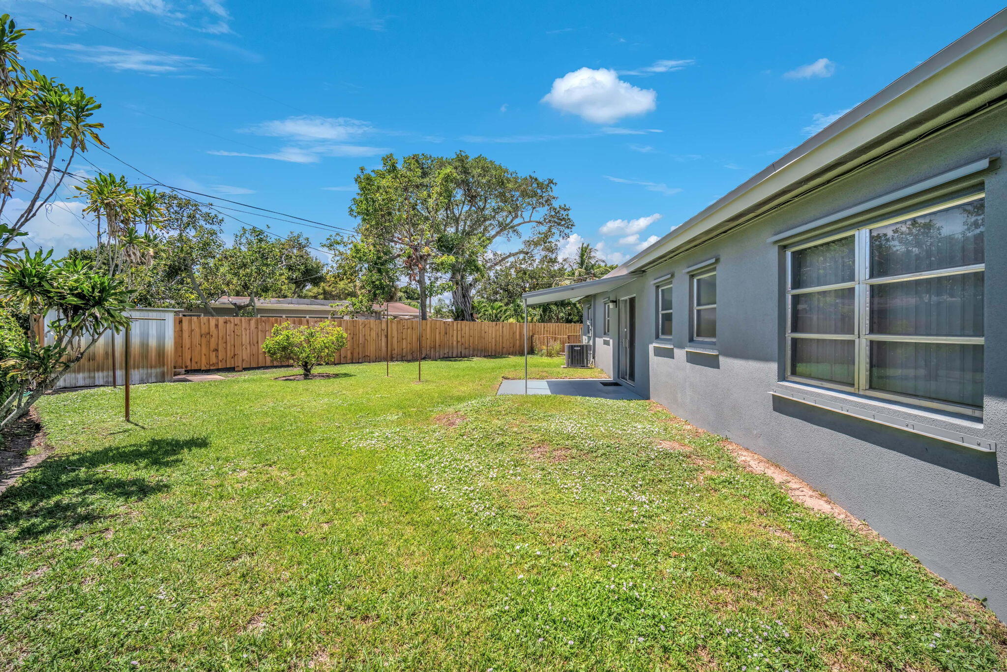 145 Greenbrier, Palm Springs FL 33461