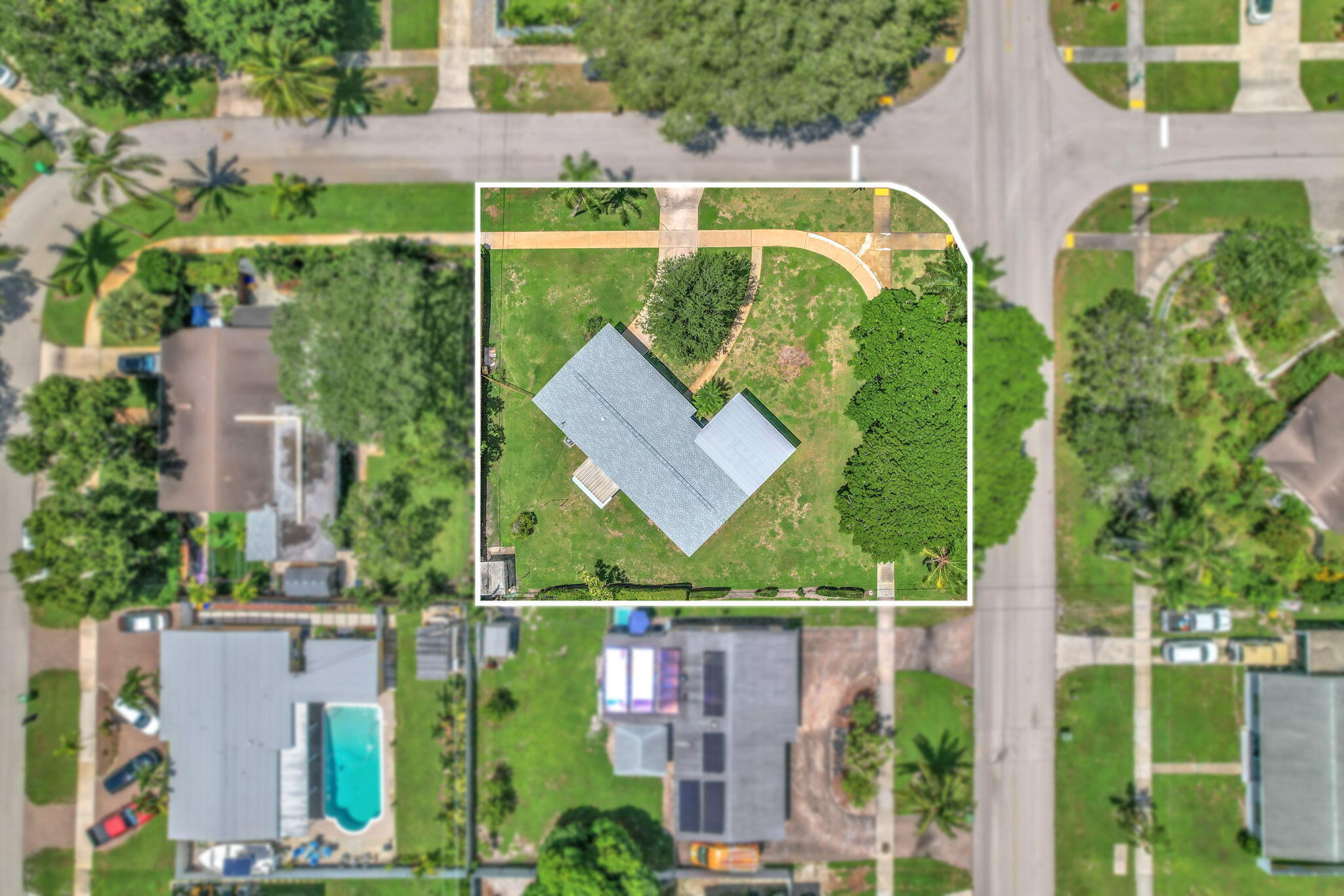 145 Greenbrier, Palm Springs FL 33461