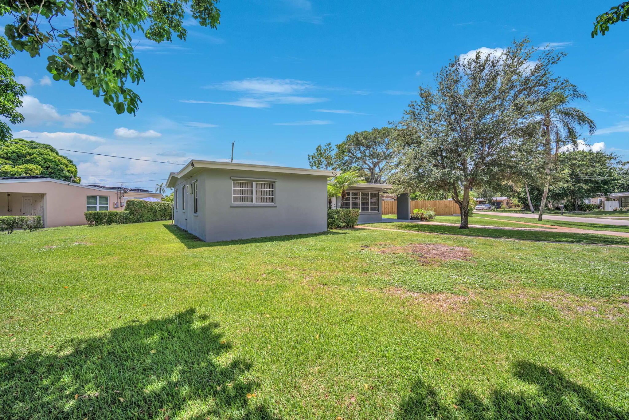 145 Greenbrier, Palm Springs FL 33461