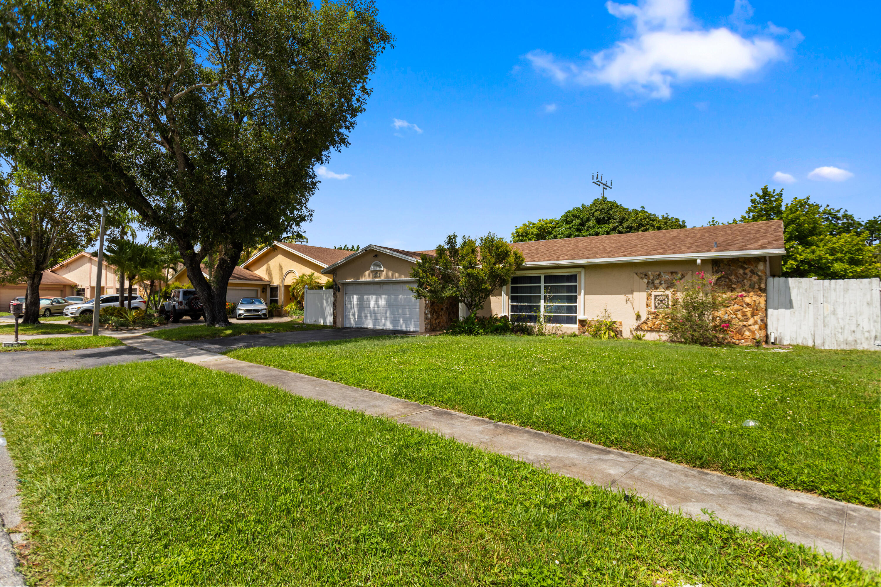 3750 NW 73rd, Lauderhill FL 33319