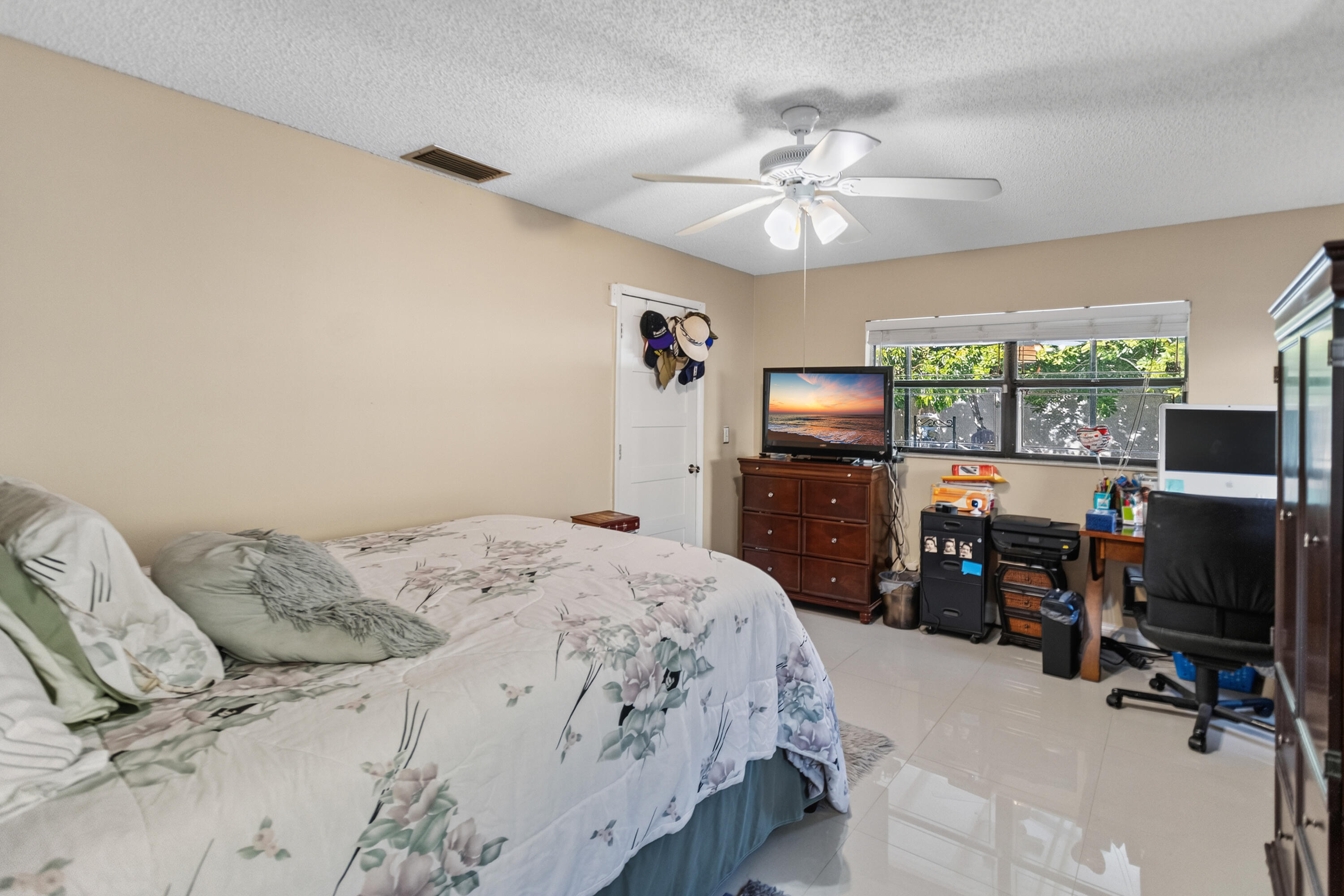 3750 NW 73rd, Lauderhill FL 33319