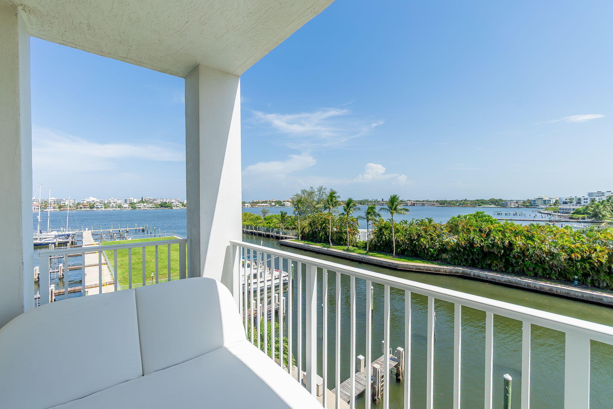 806 E Windward #424, Lantana FL 33462
