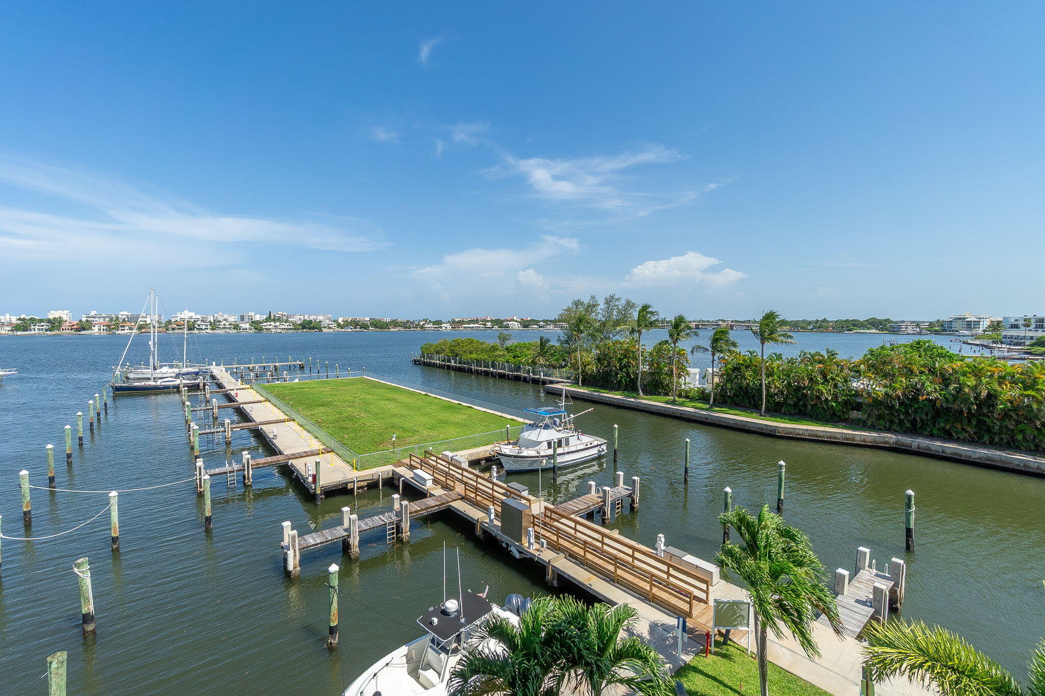806 E Windward #424, Lantana FL 33462