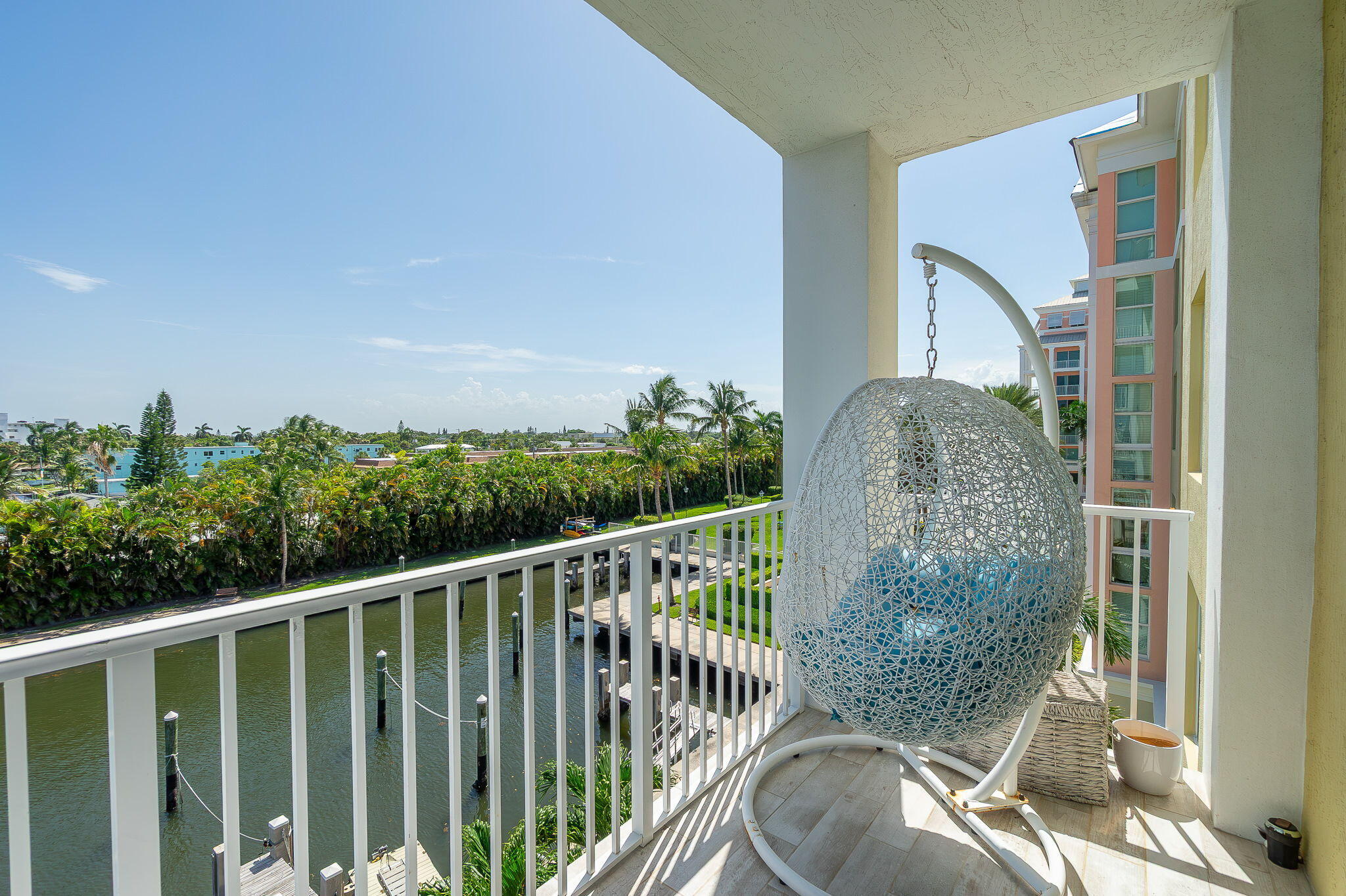 806 E Windward #424, Lantana FL 33462