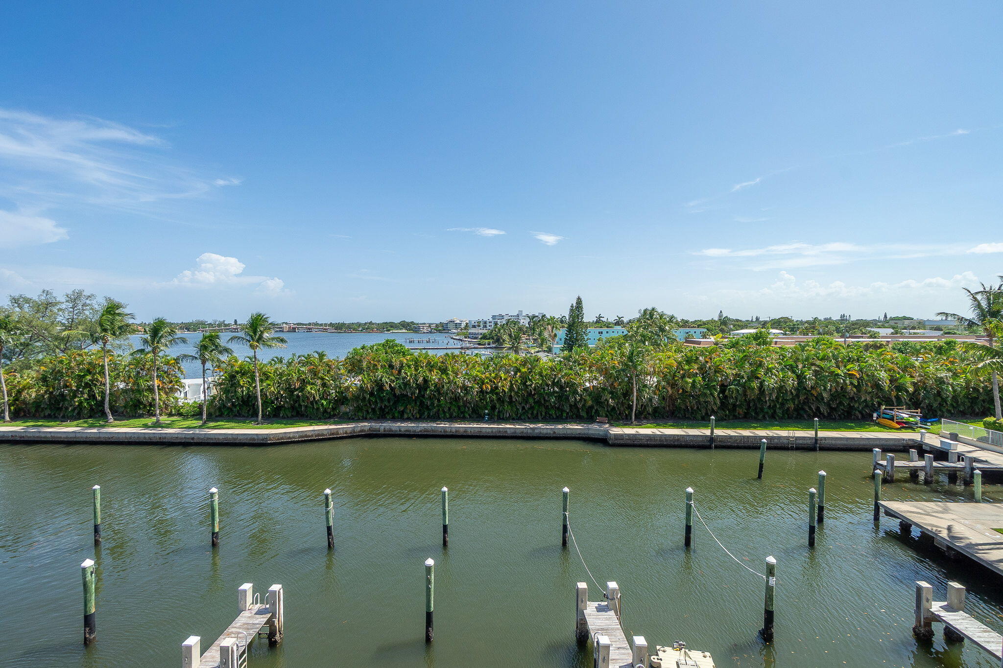 806 E Windward #424, Lantana FL 33462