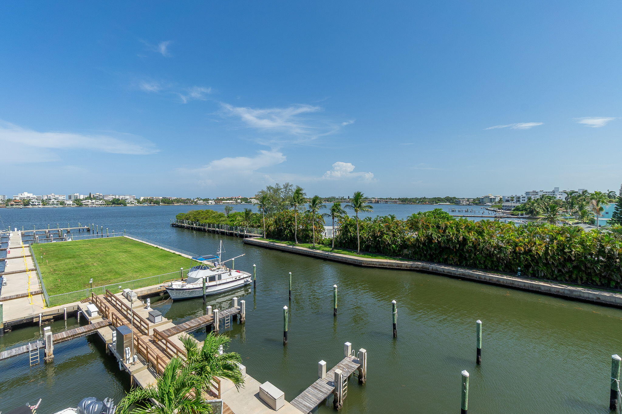 806 E Windward #424, Lantana FL 33462