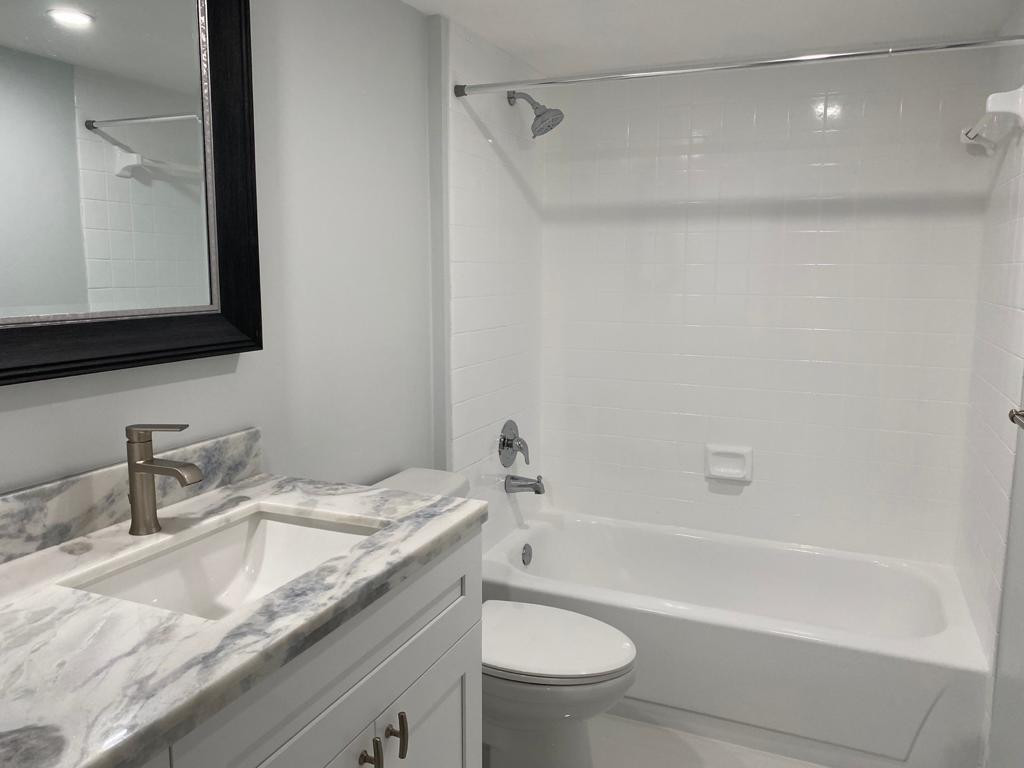 1520 WHITEHALL #202, Davie FL 33324