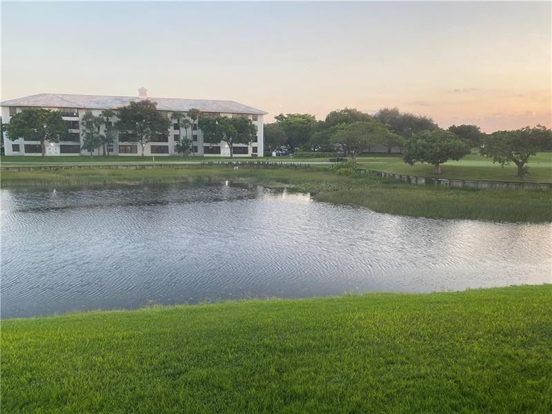 1520 WHITEHALL #202, Davie FL 33324
