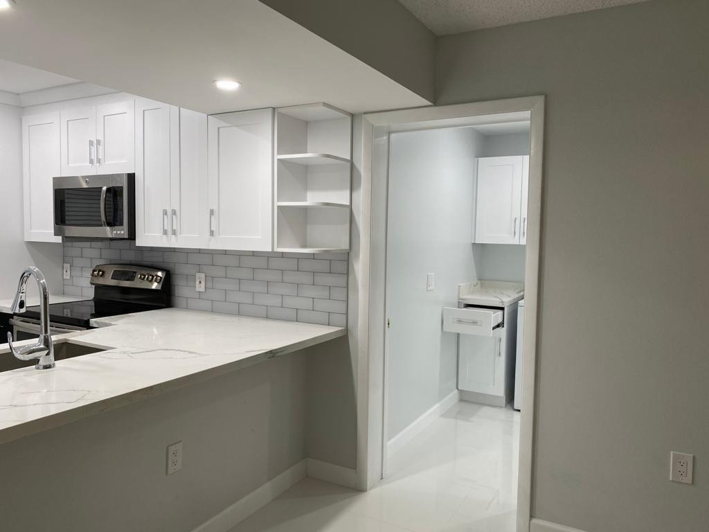 1520 WHITEHALL #202, Davie FL 33324