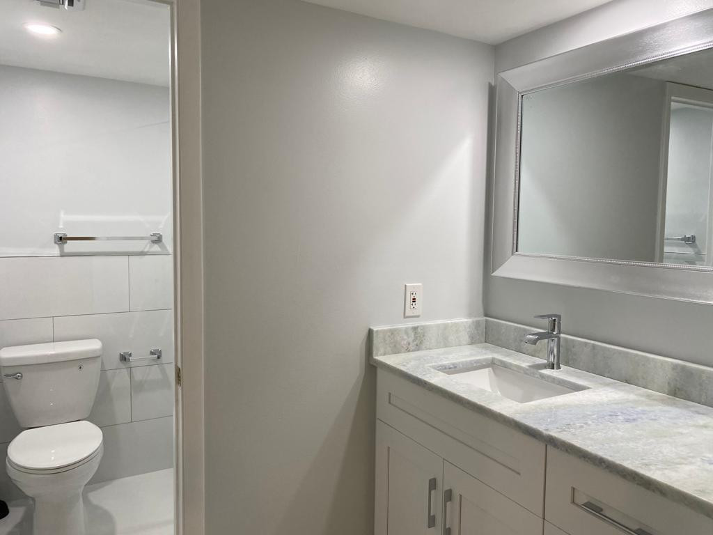 1520 WHITEHALL #202, Davie FL 33324