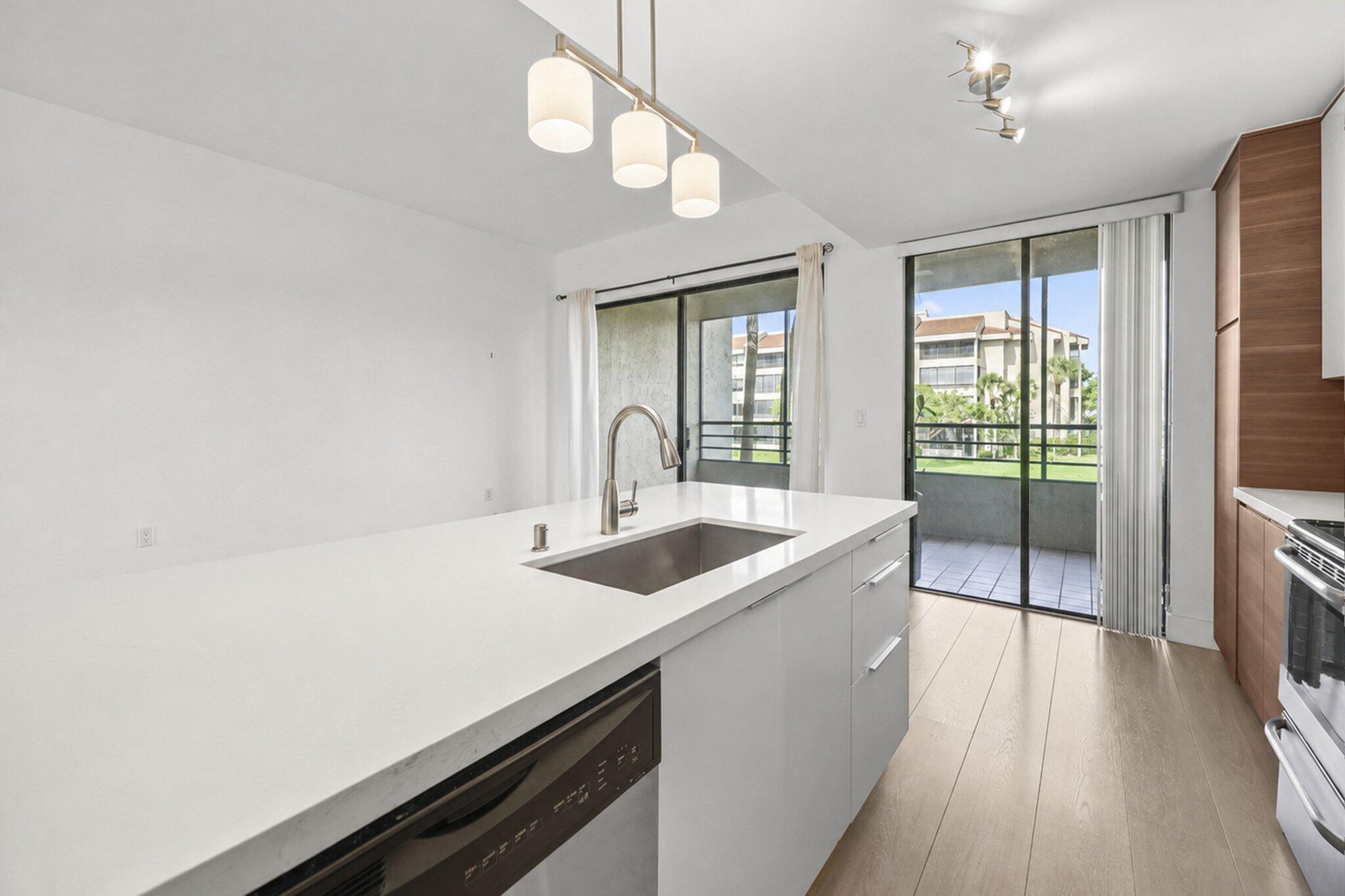 7535 La Paz #209, Boca Raton FL 33433