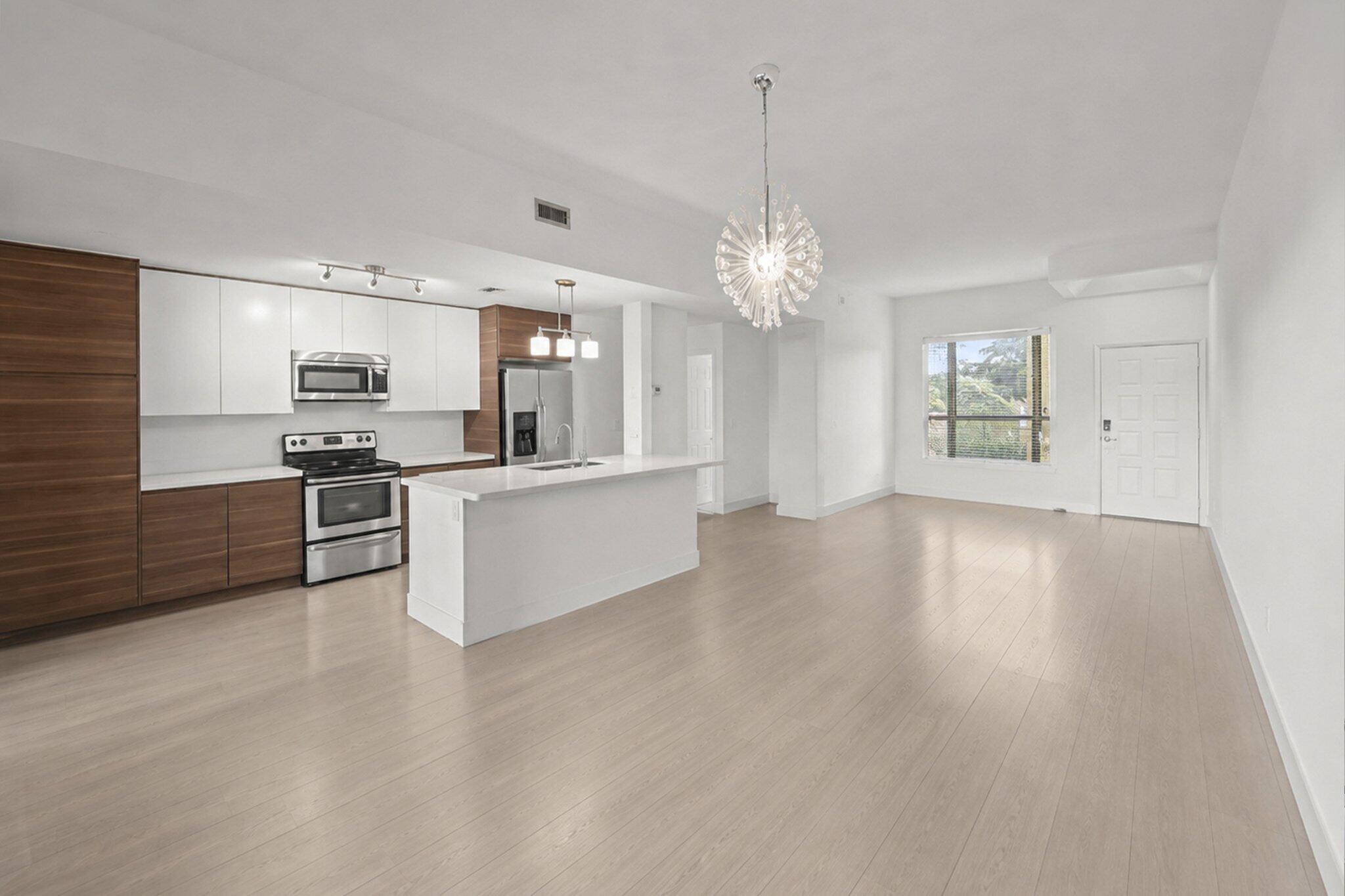 7535 La Paz #209, Boca Raton FL 33433
